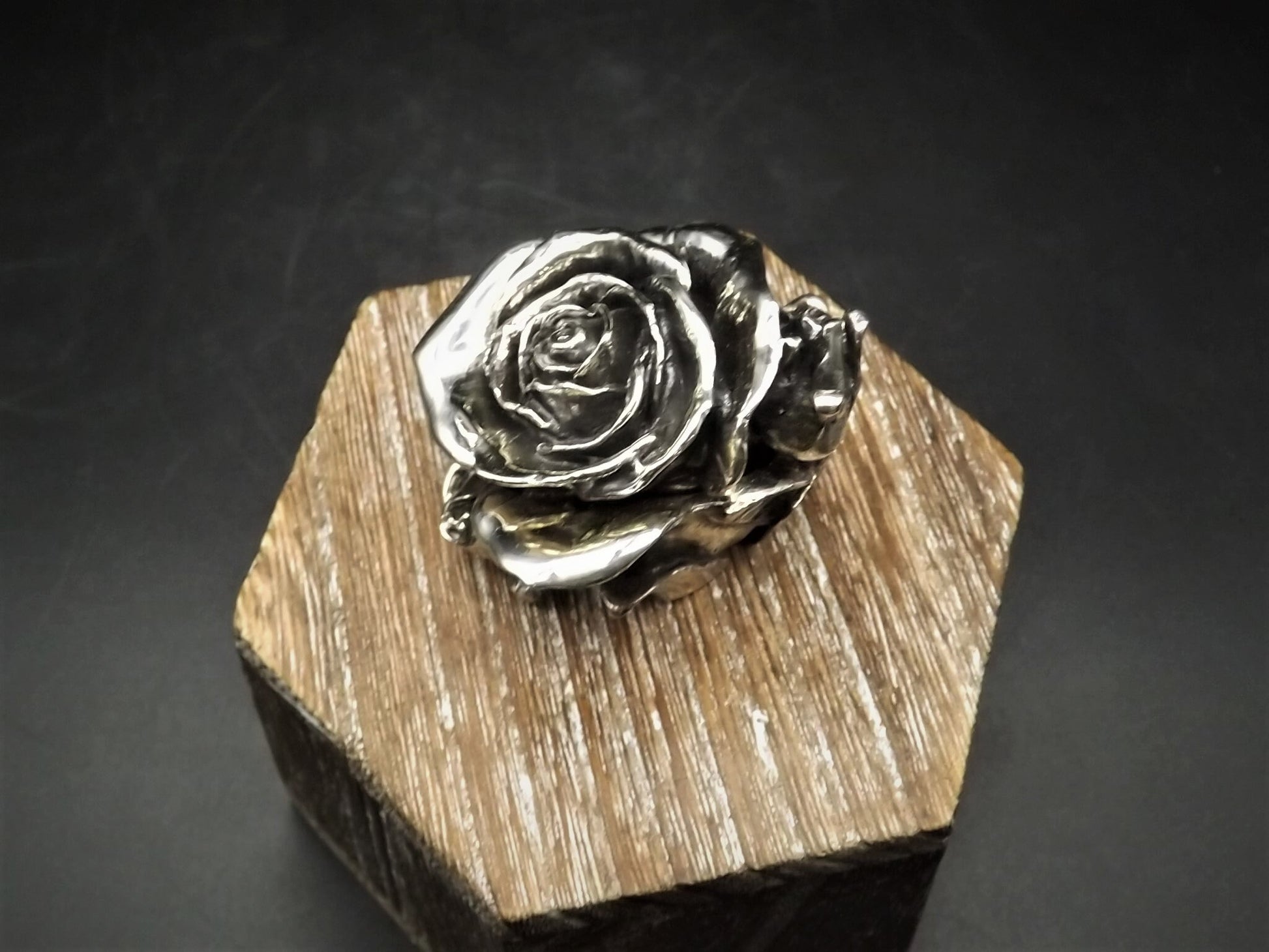 Vintage 1997 Harmony Kingdom LE #59/1000 Sterling Rose. .925 silver Figurine Excellent condition with original box and COA. Very rare!