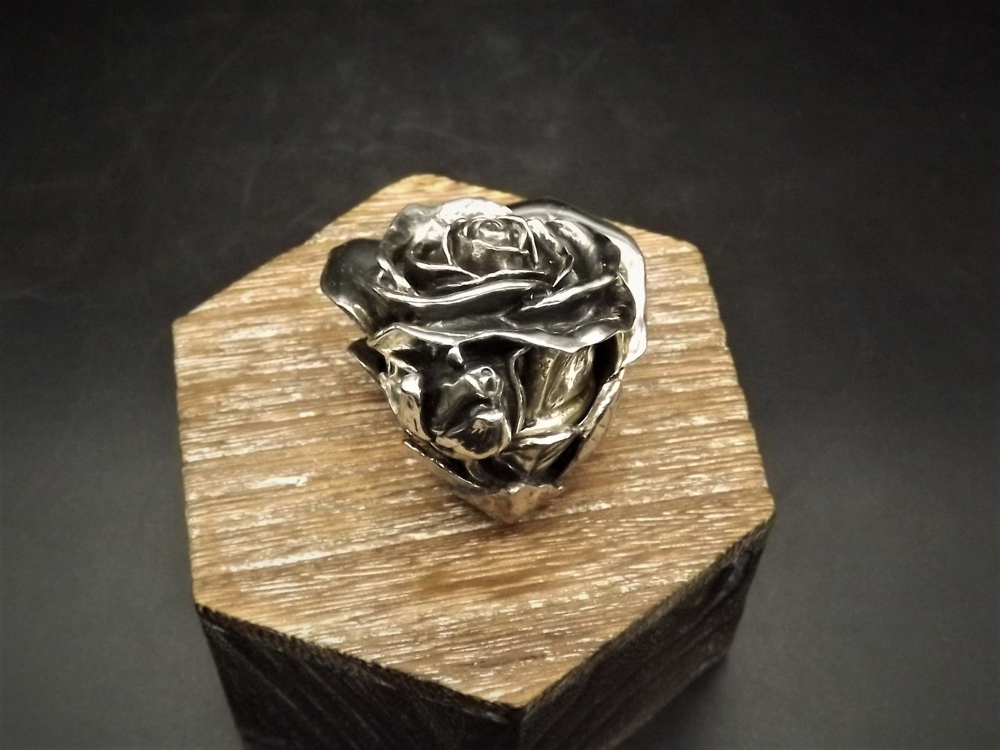 Vintage 1997 Harmony Kingdom LE #59/1000 Sterling Rose. .925 silver Figurine Excellent condition with original box and COA. Very rare!