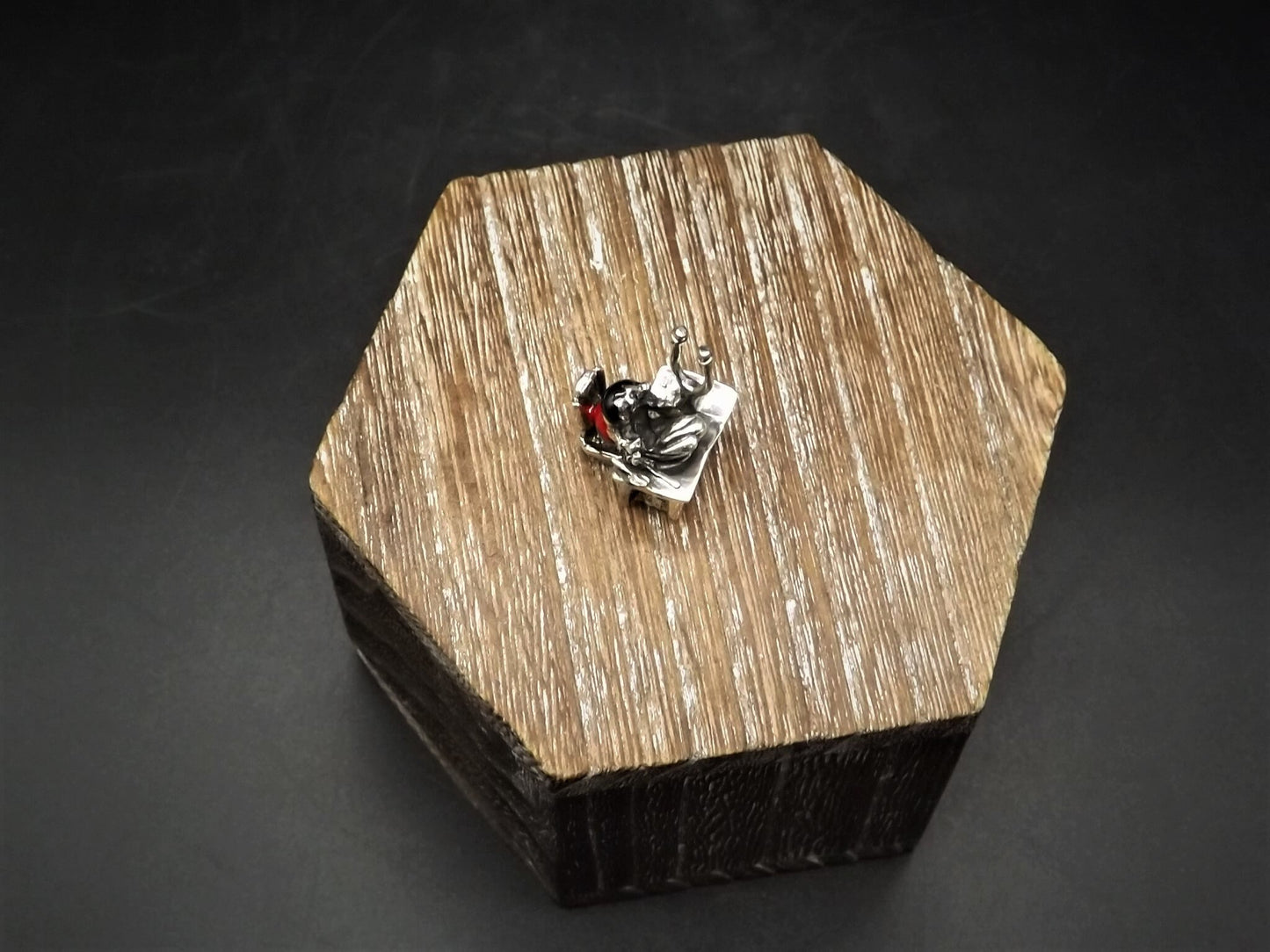 Vintage 1997 Harmony Kingdom LE #59/1000 Sterling Rose. .925 silver Figurine Excellent condition with original box and COA. Very rare!