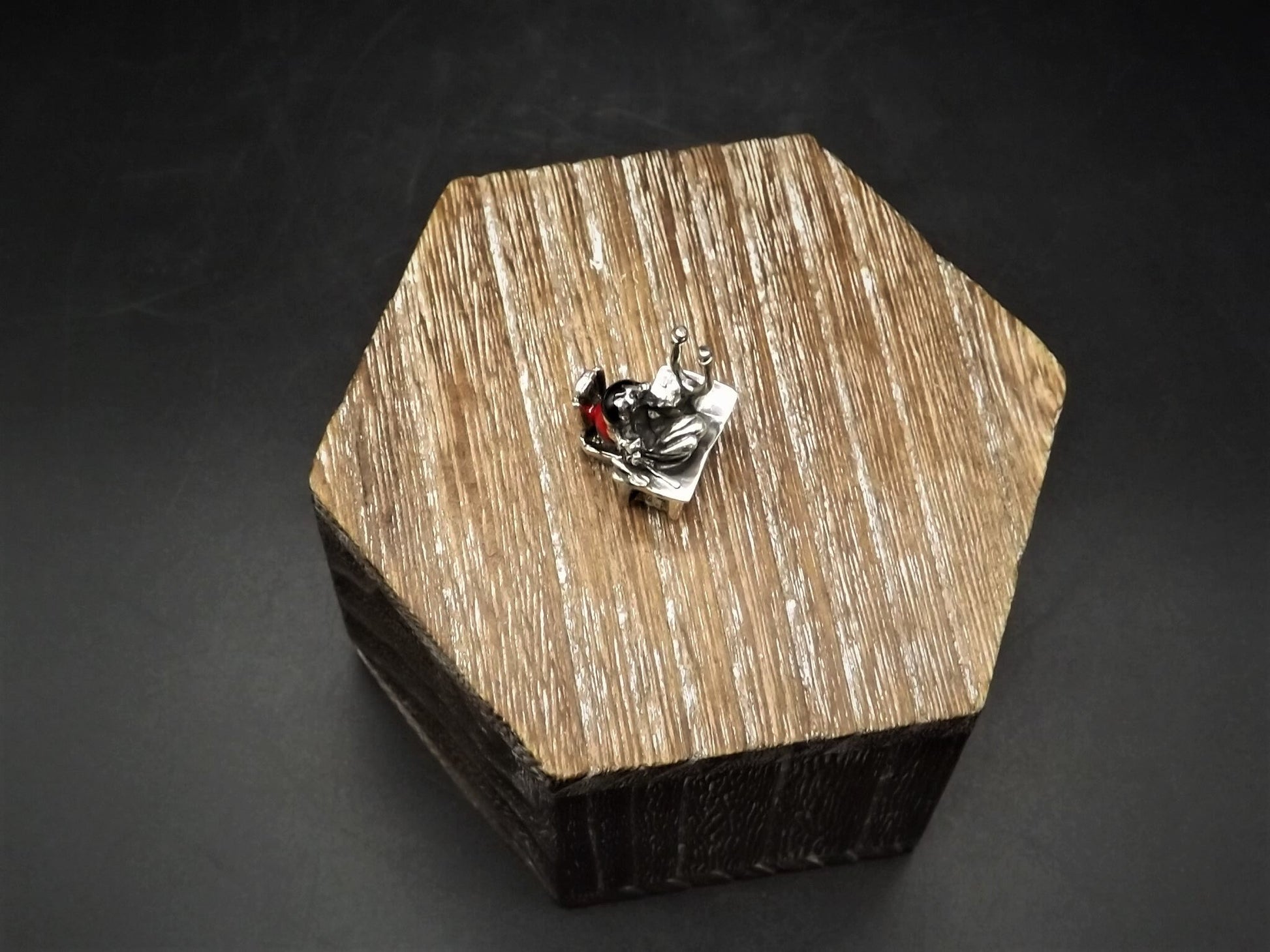 Vintage 1997 Harmony Kingdom LE #59/1000 Sterling Rose. .925 silver Figurine Excellent condition with original box and COA. Very rare!