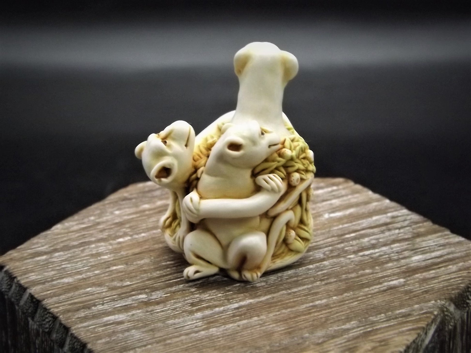 Closeout Sale! Retired 1998 Harmony Kingdom Wee Beasties Zephyr the Monkey Figurine XXYTJLEMO. Excellent condition. Only 450 made!