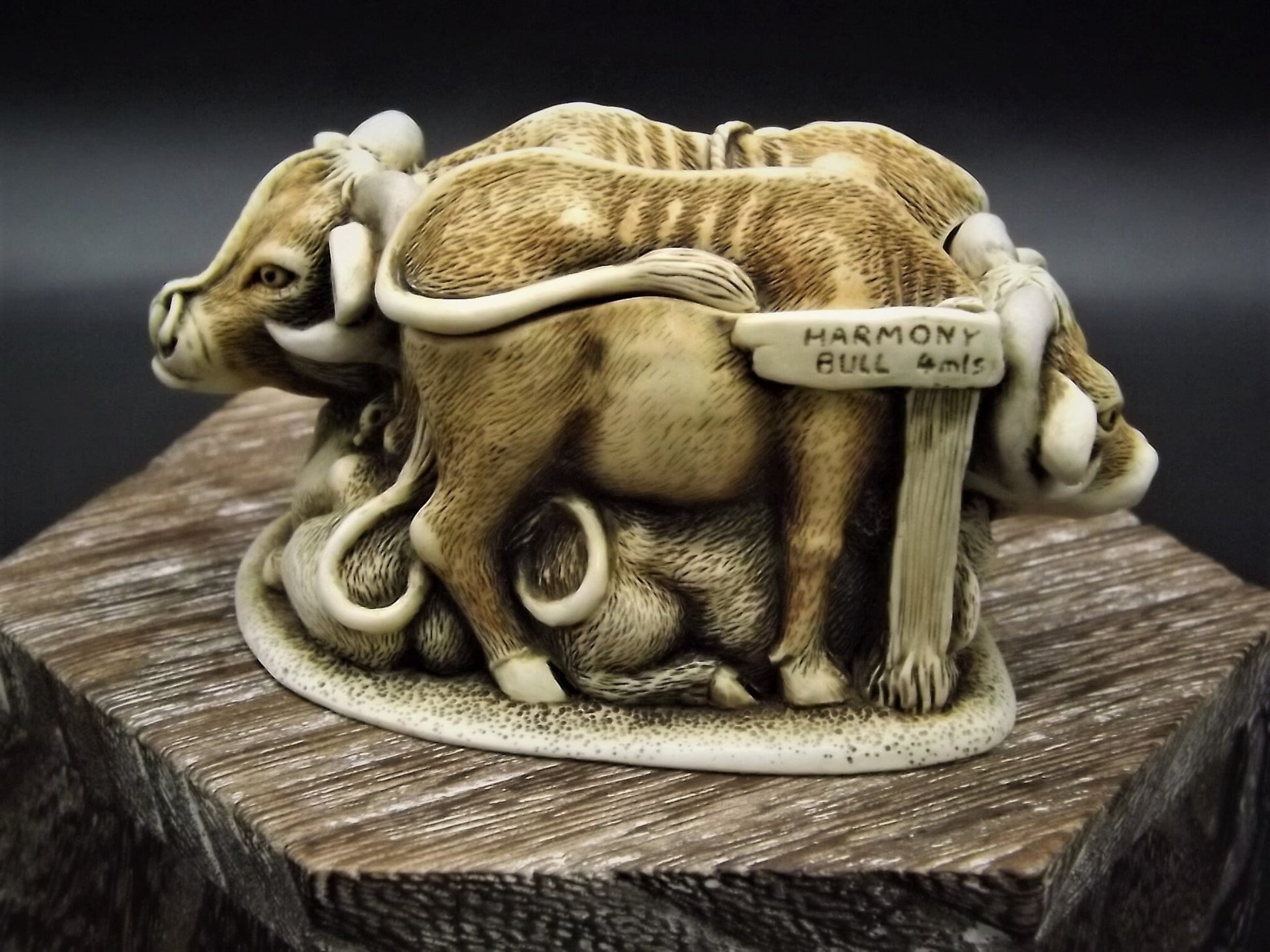 Vintage 1999 Harmony Kingdom LE #5012/5600 Harmony Bull Figurine Excellent condition with original box. Parkwest Exclusive piece.