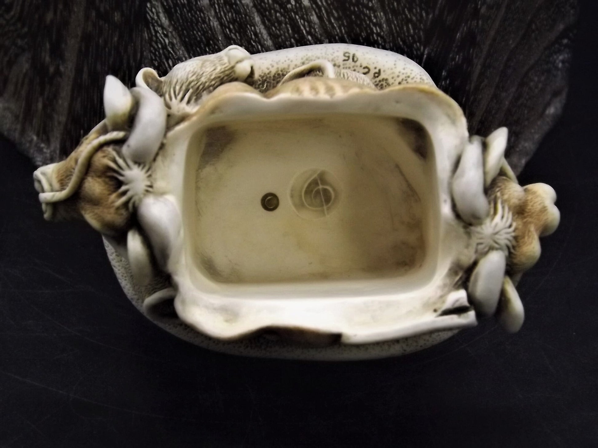 Vintage 1999 Harmony Kingdom LE #5012/5600 Harmony Bull Figurine Excellent condition with original box. Parkwest Exclusive piece.