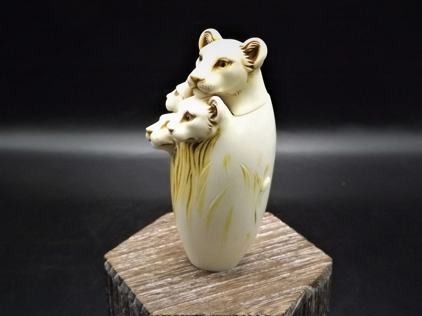 Adam Binder Special Moments series "Mothers Pride". With original box and COA. Excellent shape limited edition #283/600.