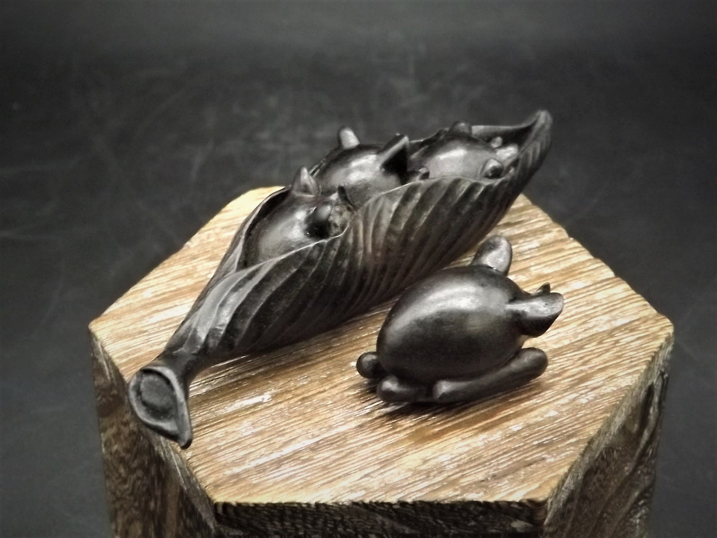 Adam Binder Let's Play series "Ebony Three Little Pigs". With original box and COA. Excellent shape limited edition #85/150.