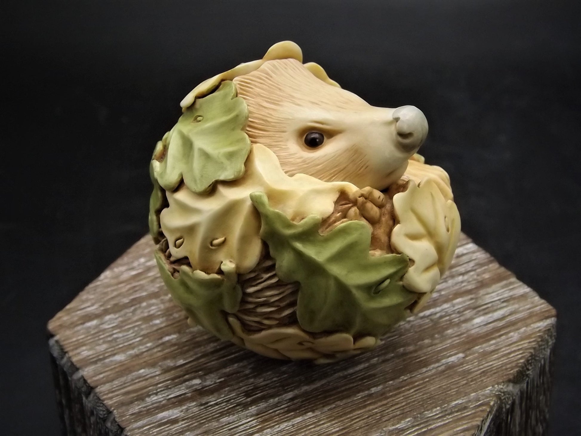 Adam Binder club piece series "Green Roll With it". With original box and COA. Excellent shape limited edition of 300 pieces worldwide.