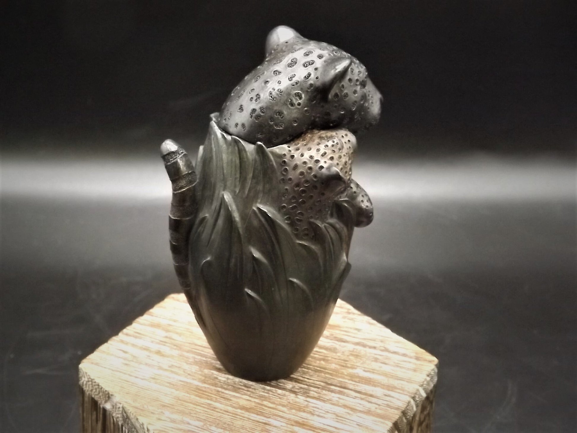 Adam Binder Special Moments series "Panthers Pass". With original box and COA. Excellent shape limited edition #85/150.