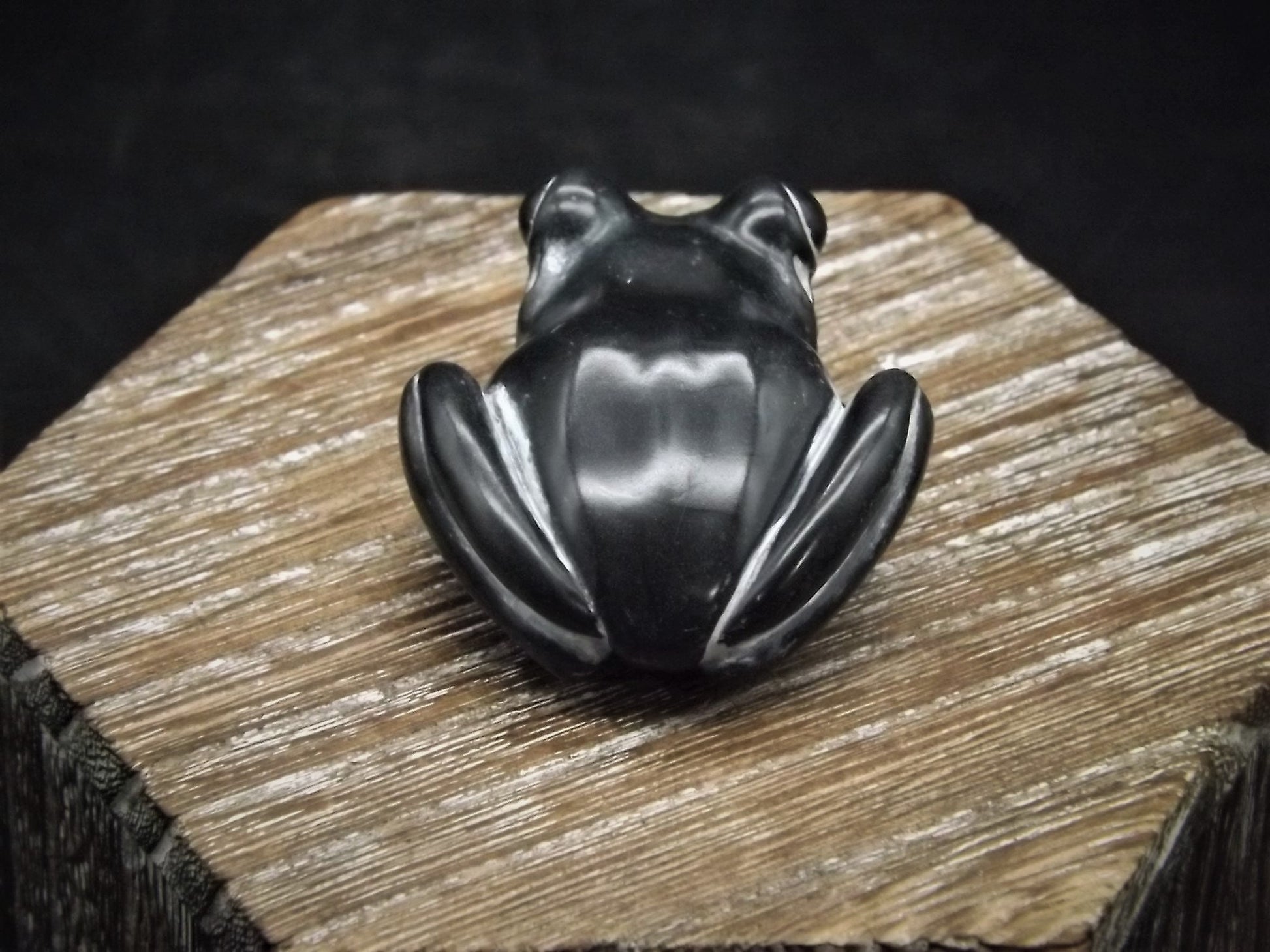 Closeout Sale! Adam Binder Palm Charm series "Ebony Frog". With original box. Excellent shape. Only 650 pieces made.