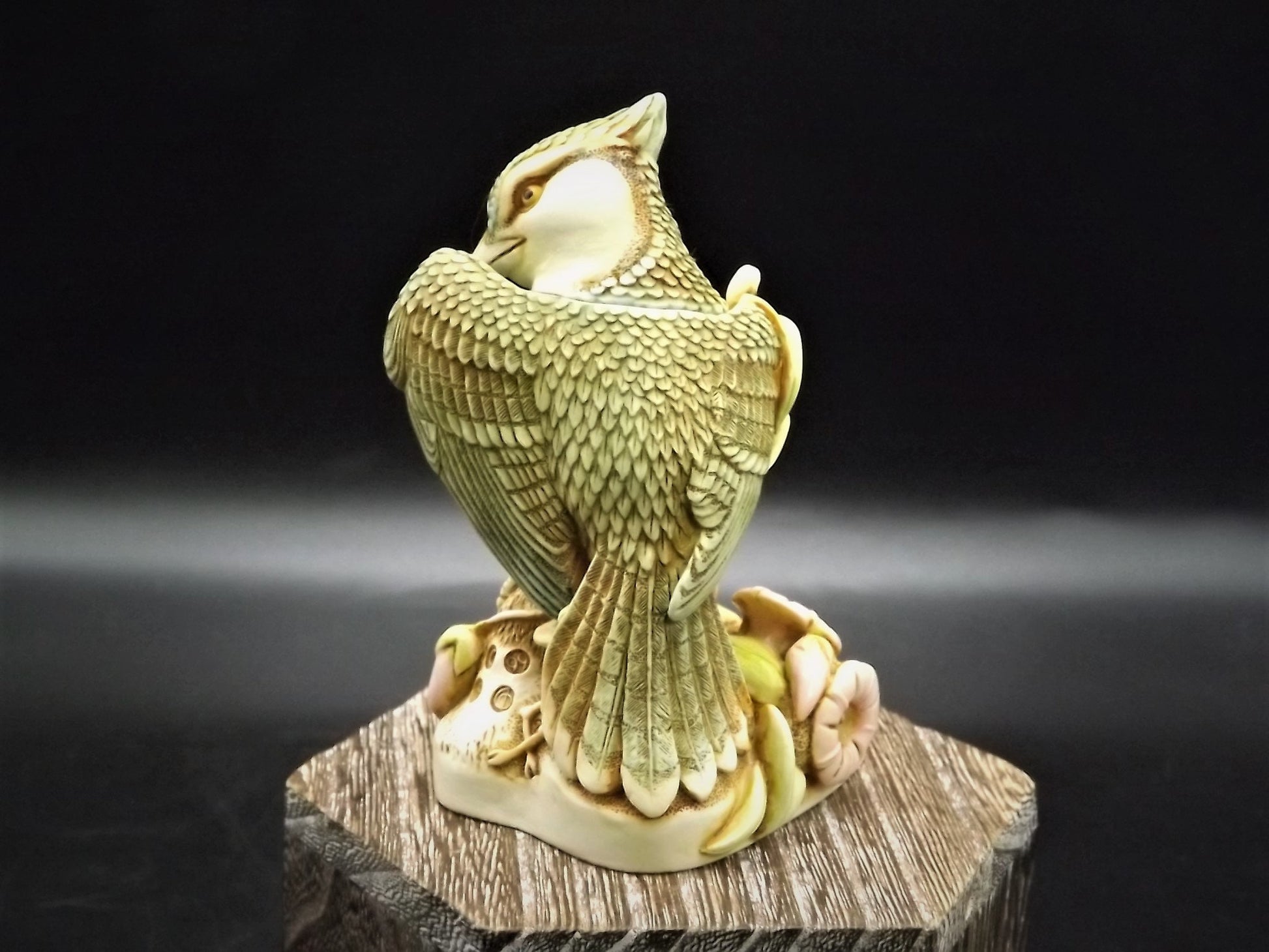 Retired 1999 Harmony Kingdom "Caw of the wild" infinity version piece Excellent condition with original box and COA. Rare eggs inside piece.