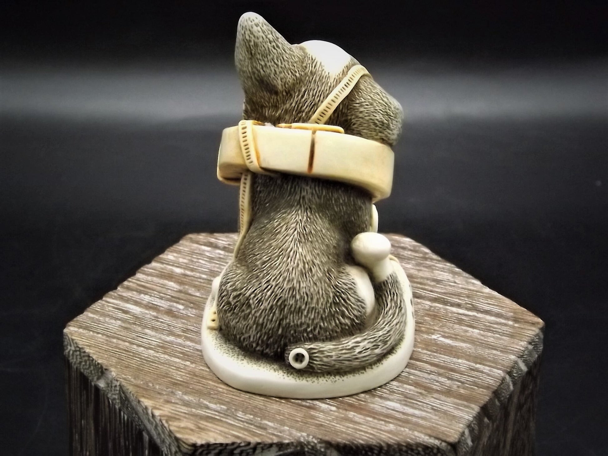 Retired 1999 Harmony Kingdom "Crooze Cat" Solid Body limited edition of 739 pieces Excellent condition with original box and COA.