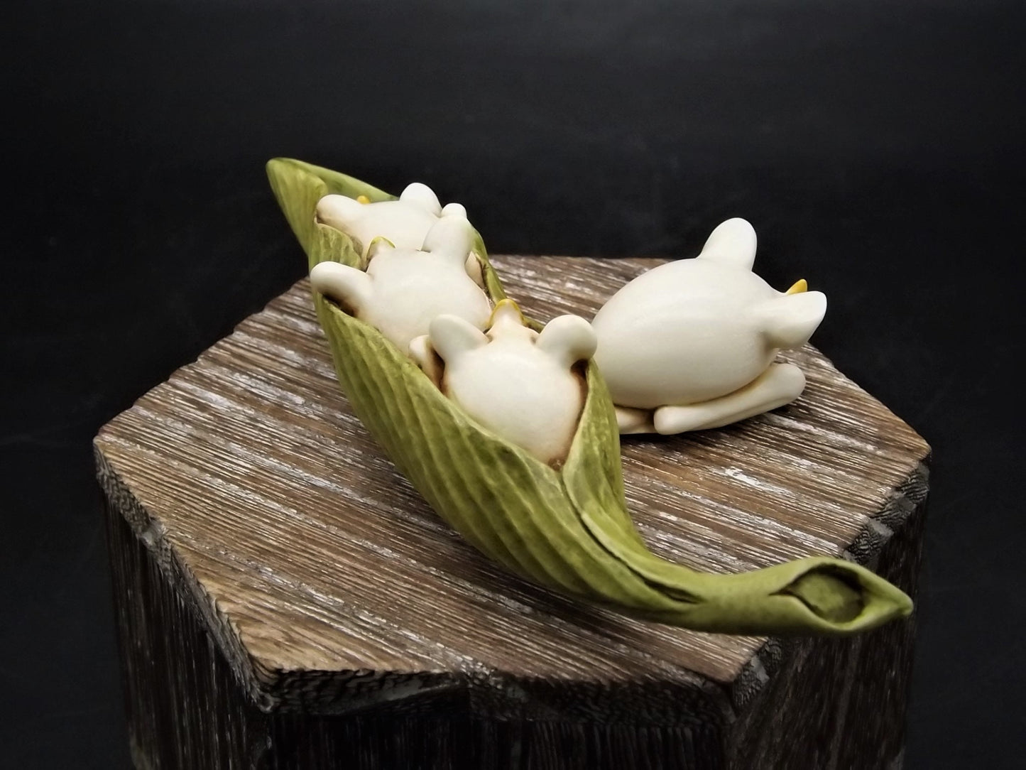 Adam Binder Let's Play series "Ivory Three Little Pigs". With original box and COA. Excellent shape limited edition #85/250.