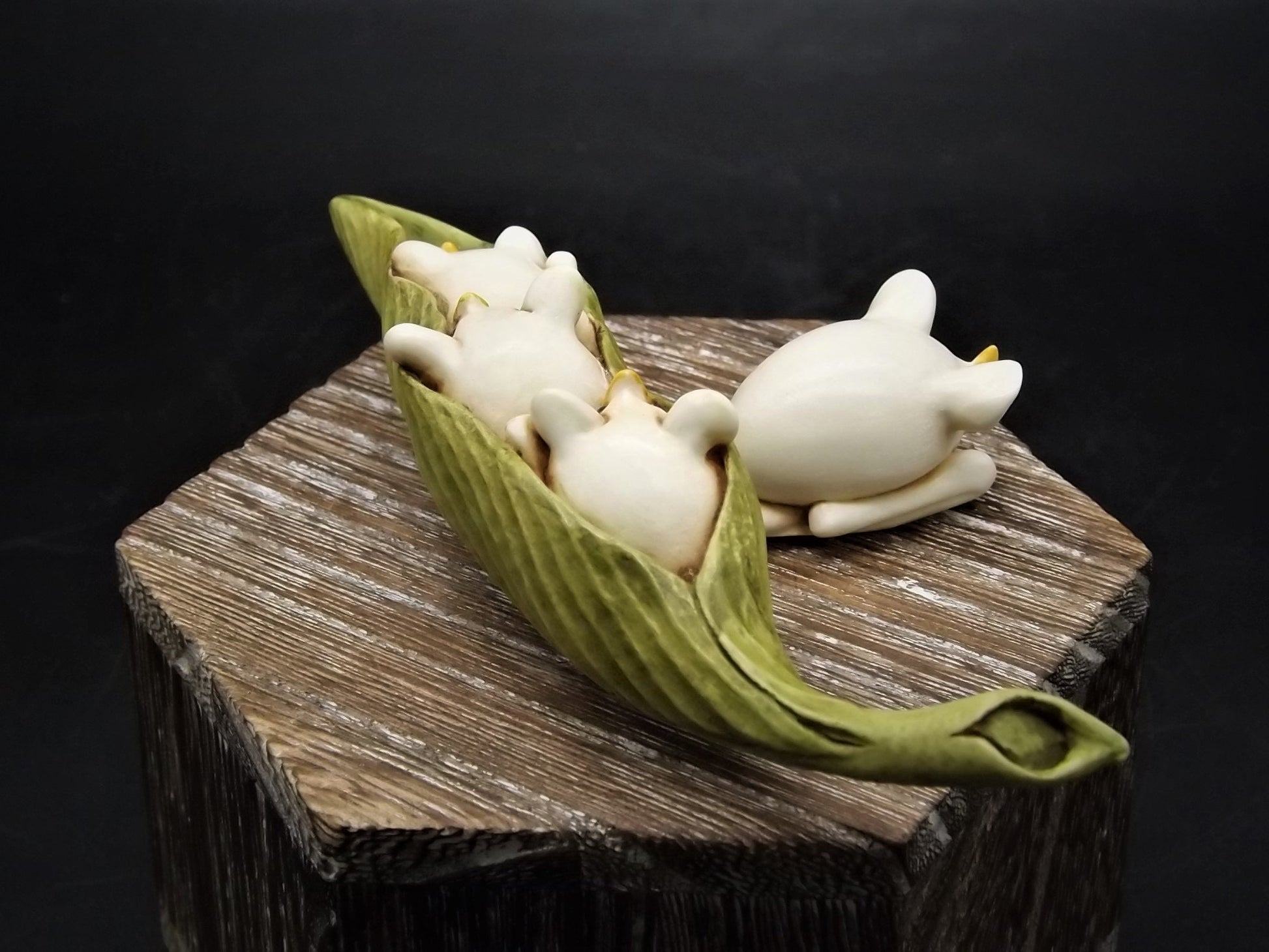 Adam Binder Let's Play series "Ivory Three Little Pigs". With original box and COA. Excellent shape limited edition #85/250.