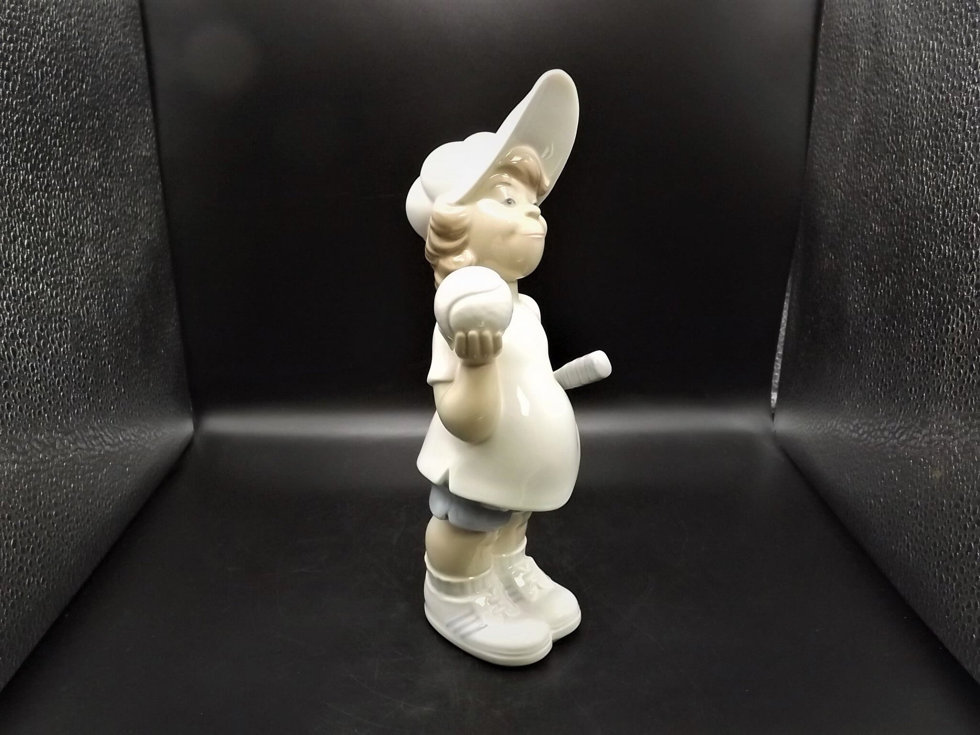 Vintage Lladro "Tennis Player Puppet" #4966 no box. Young person ready to play a tennis match. Completely intact! Excellent condition!