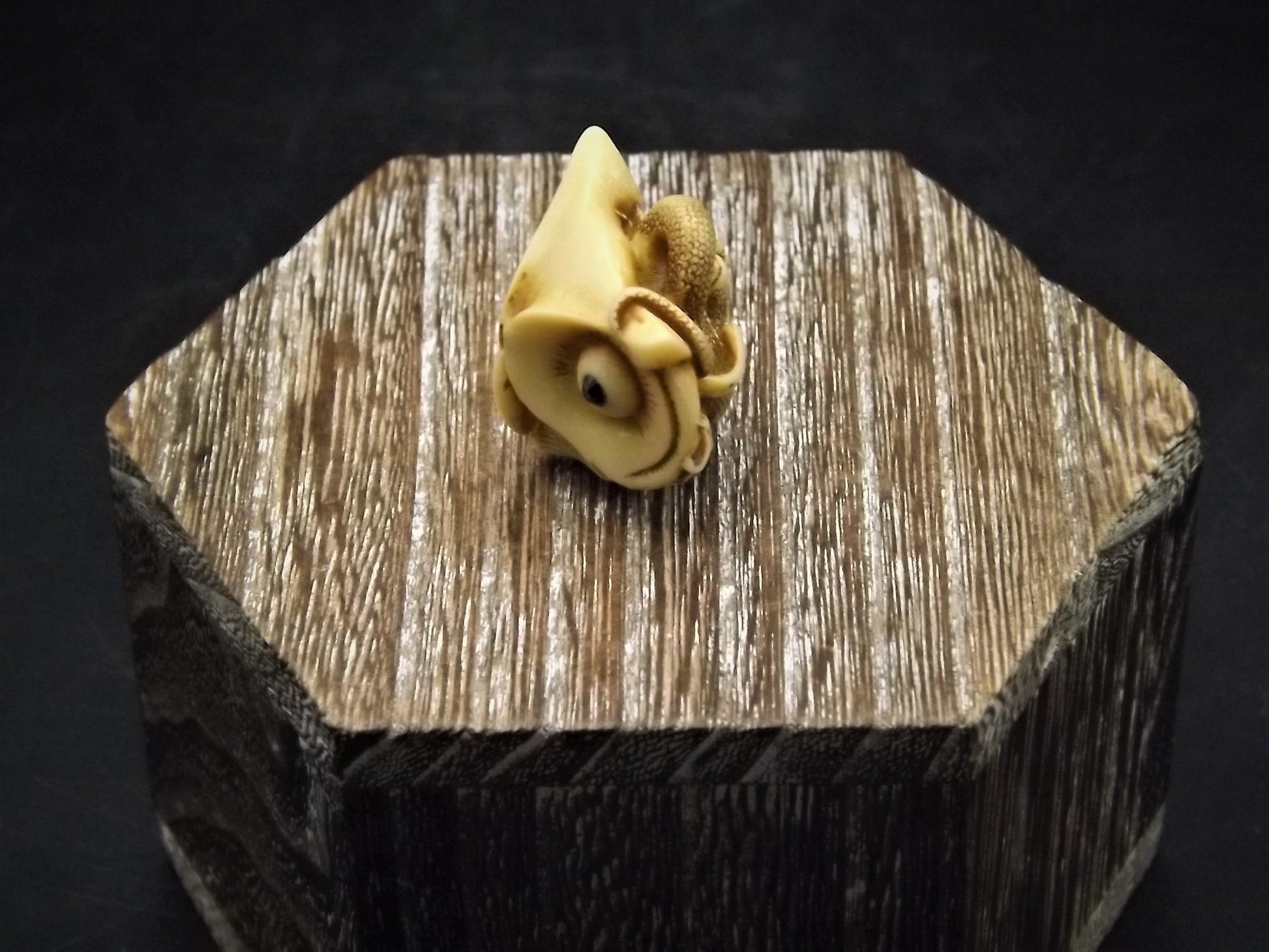 Adam Binder Netsuke "Owl Mask". With original box and COA. Excellent shape limited edition #271.