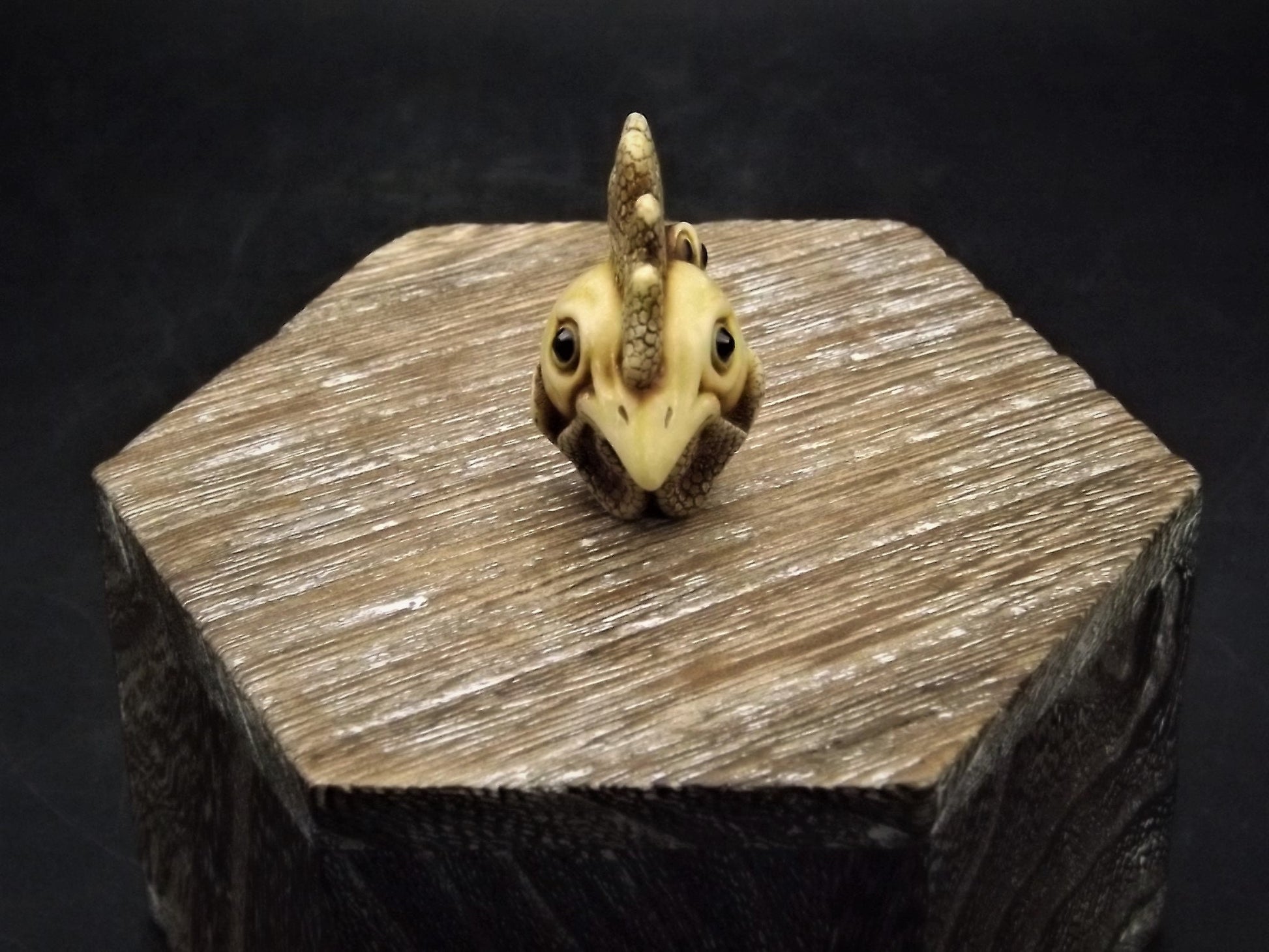 Adam Binder Netsuke "Rooster Mask". With original box and COA. Excellent shape limited edition #277/400
