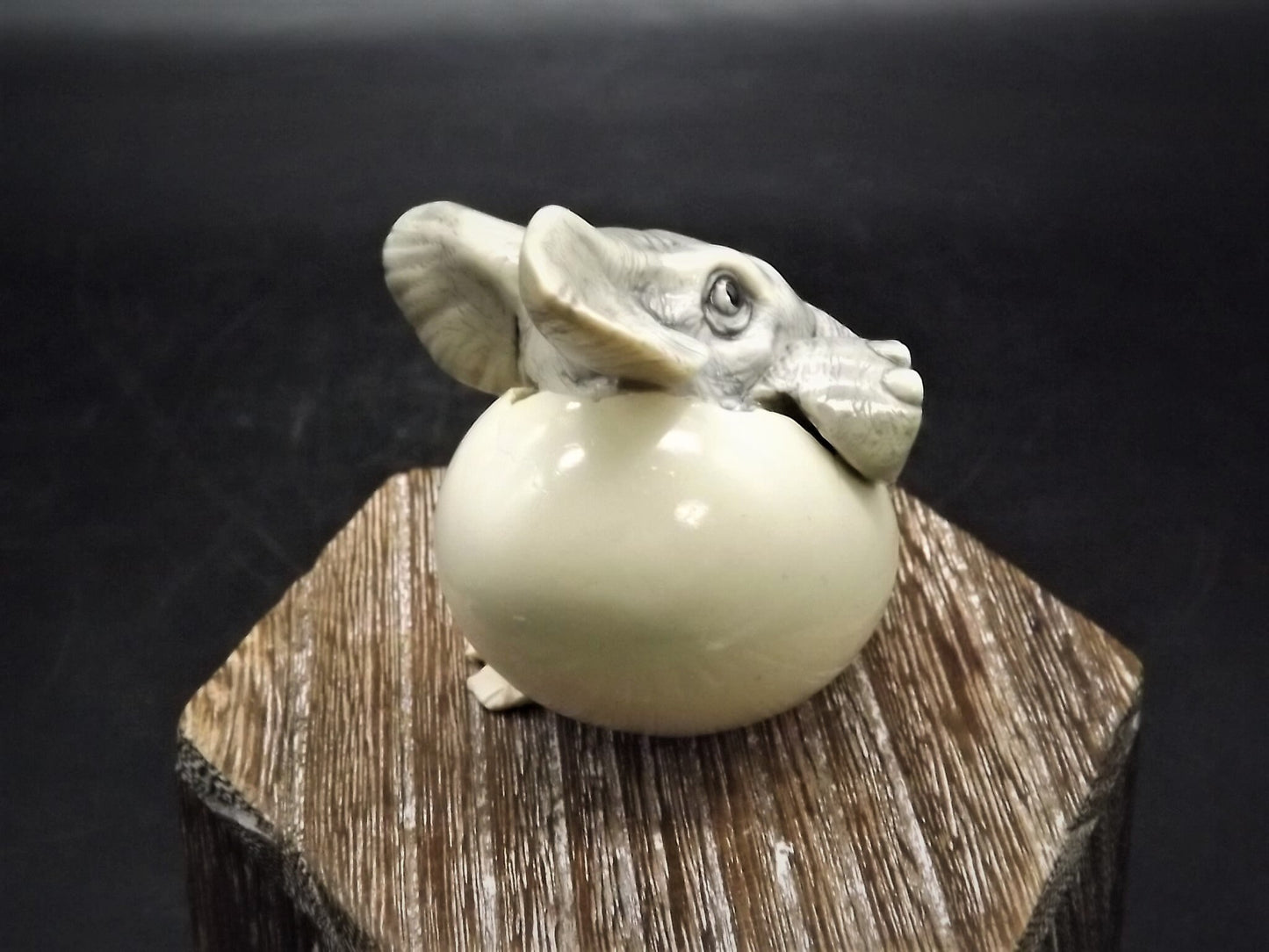 Fragile World "Elephant in Egg" Figurine by Martin Perry Studios. Limited Edition to only 250 pieces with original box and COA. Excellent!