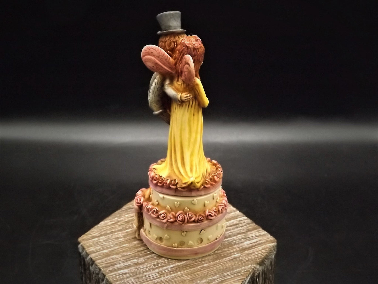 Vintage 2000 The Artists Choice, Faerie Moon, "Laa Poosee" Fairy couple marriage piece. Limited edition #187/200 with original box and COA.