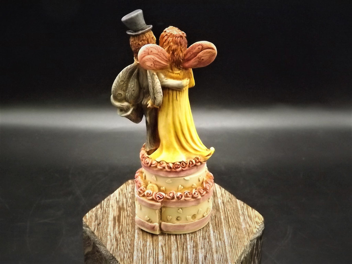 Vintage 2000 The Artists Choice, Faerie Moon, "Laa Poosee" Fairy couple marriage piece. Limited edition #187/200 with original box and COA.