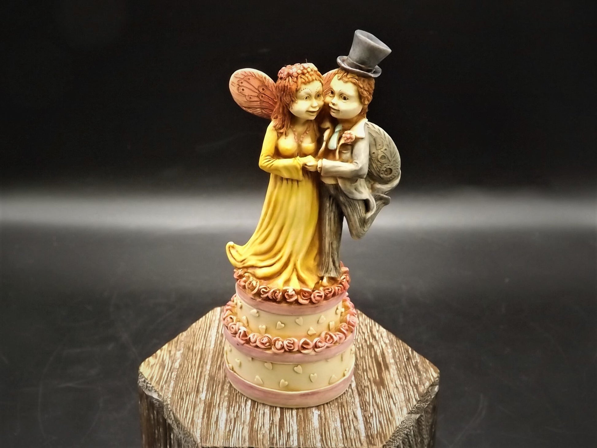 Vintage 2000 The Artists Choice, Faerie Moon, "Laa Poosee" Fairy couple marriage piece. Limited edition #187/200 with original box and COA.