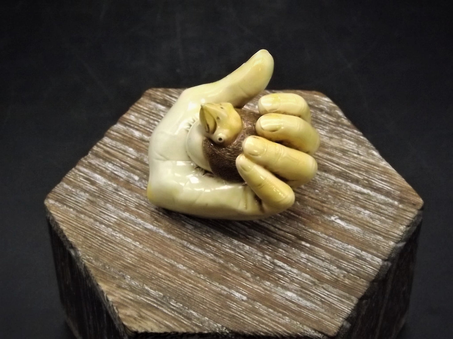 Fragile World "Bird in Hand" Figurine by Martin Perry Studios. Limited Edition to only 250 pieces with original box and COA. Excellent!