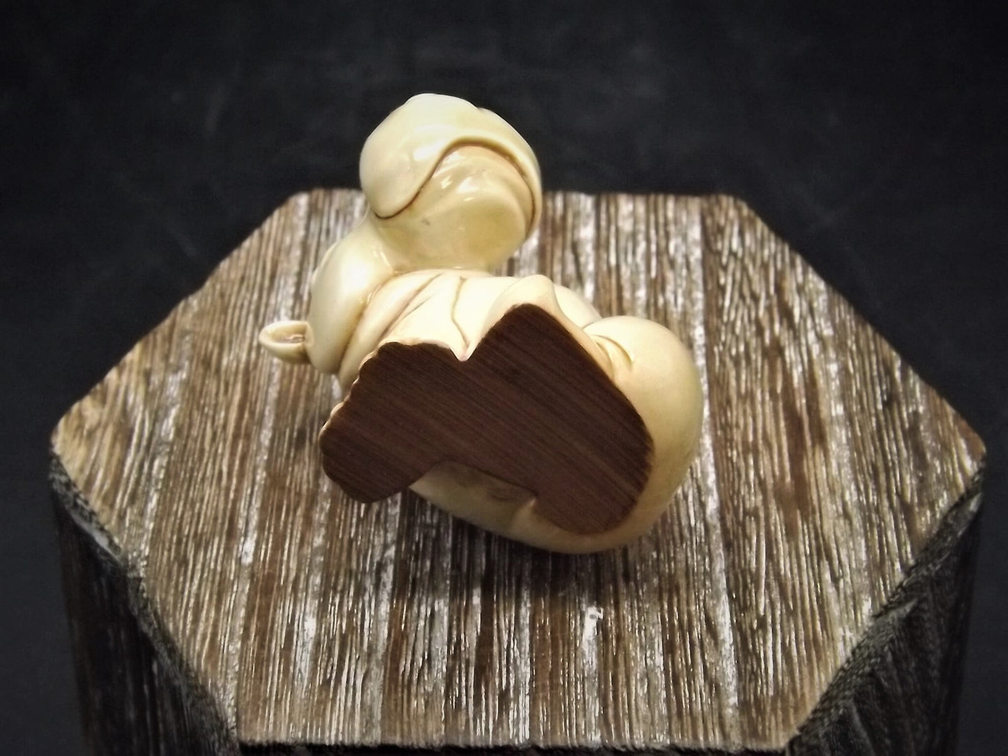 Fragile World "Sleeping Hippo" Figurine by Martin Perry Studios. Limited Edition to only 250 pieces with original box and COA. Excellent!