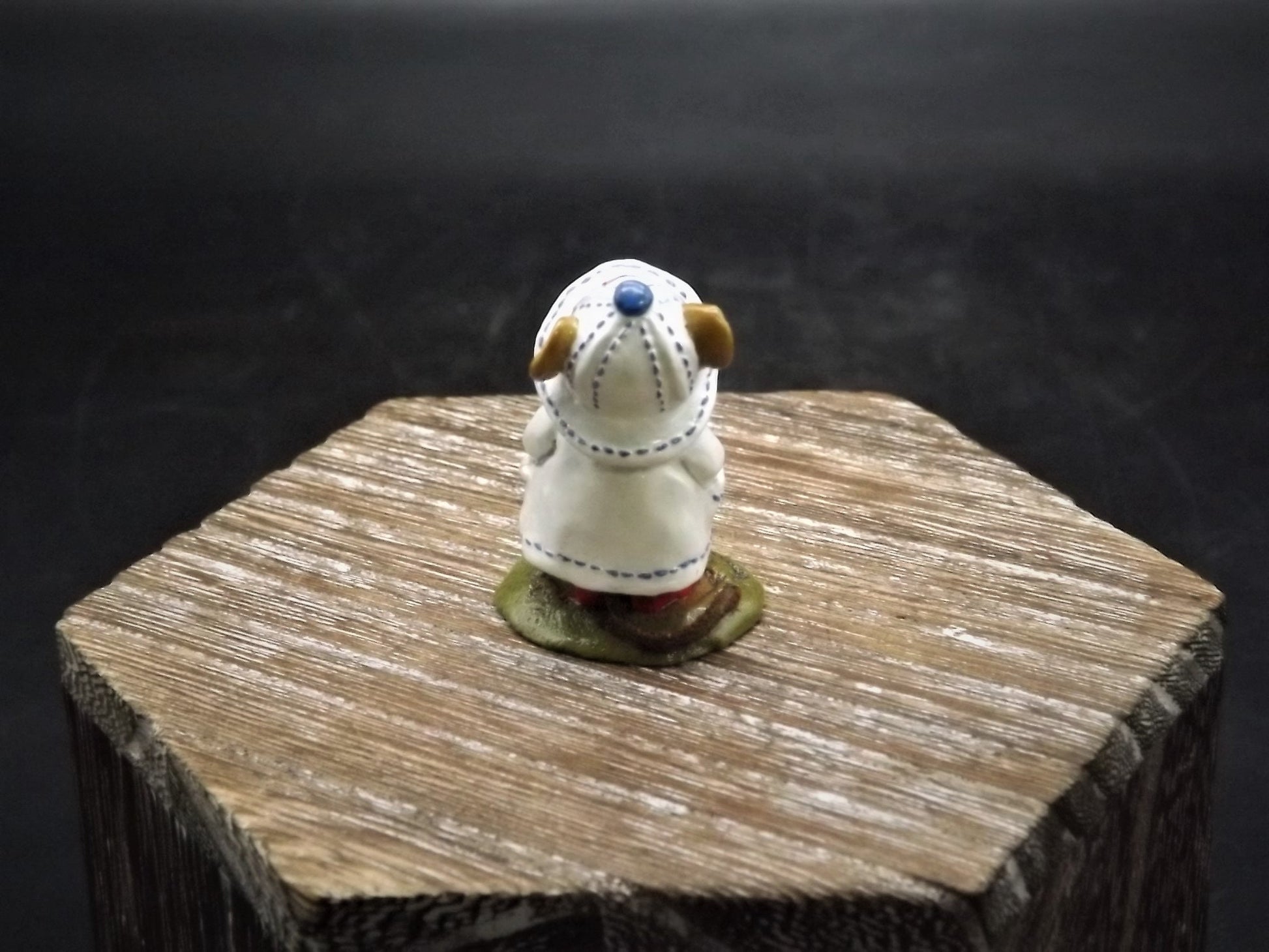 Vintage Wee Forest Folk Mouse Figurine: Patriotic April Showers, 2001 Limited Edition