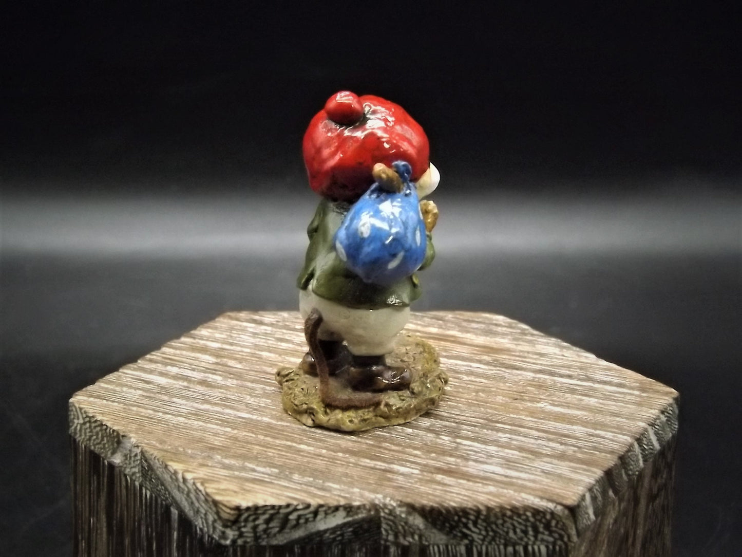 Vintage Wee Forest Folk Mouse Figurine: 1995 "Wanderlust" Lantern