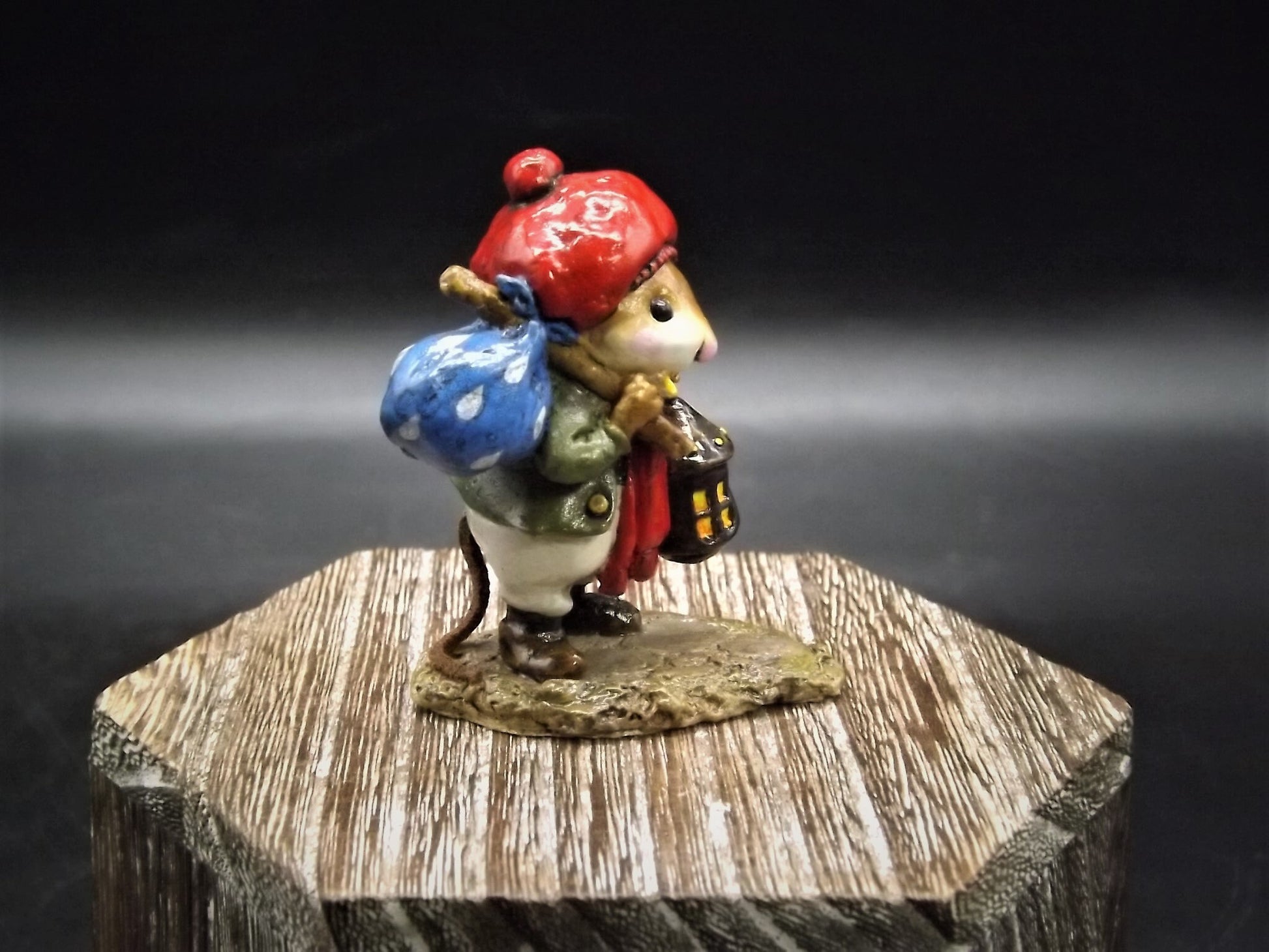 Vintage Wee Forest Folk Mouse Figurine: 1995 "Wanderlust" Lantern