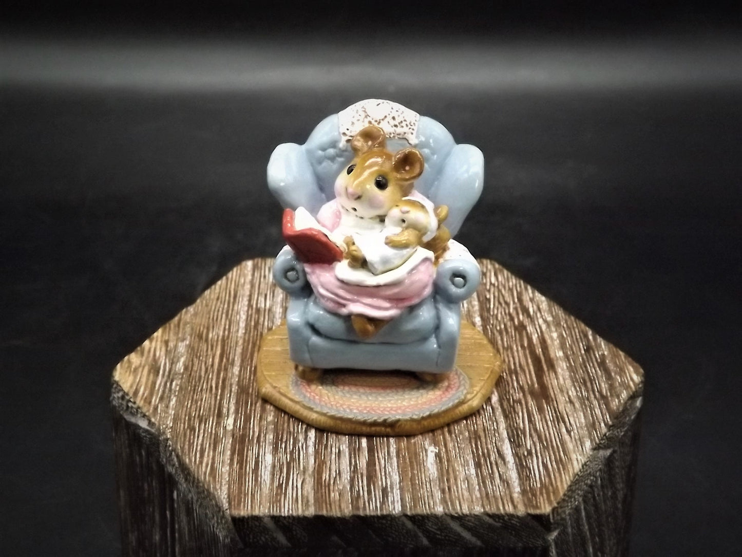 Vintage Wee Forest Folk Figurine: 1982 "Baby Sitter" Mouse Miniature