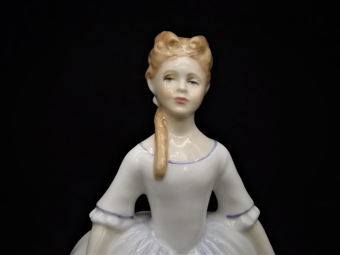 Vintage Royal Doulton Figurine: Moonlight Rose HN 3483, Signed