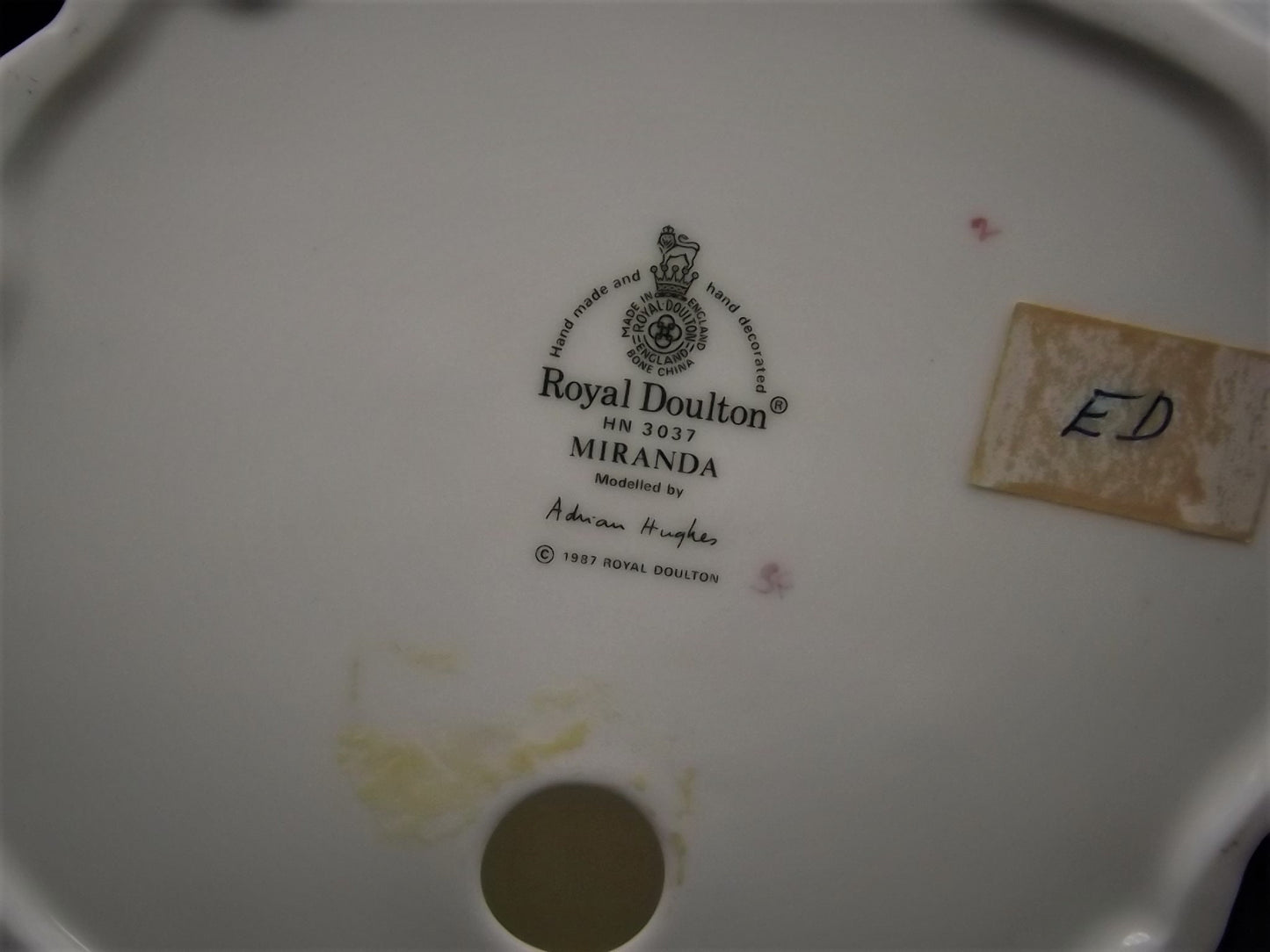 Vintage 1987 Royal Doulton "Miranda" figurine HN 3037 . Excellent condition!