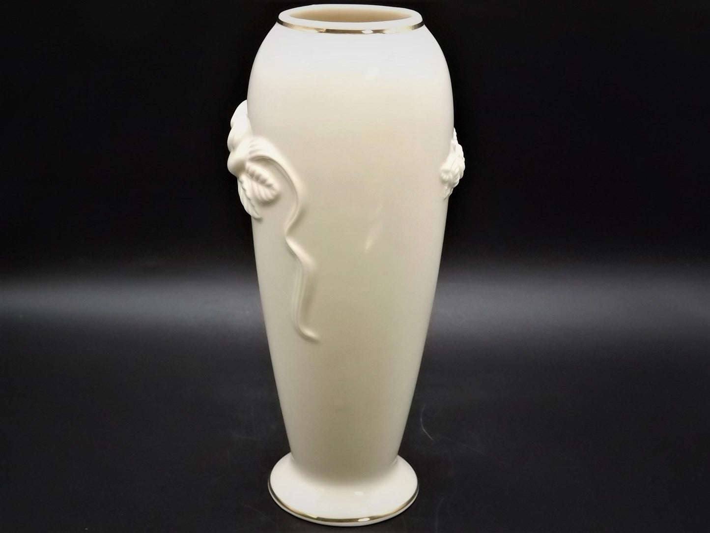 Vintage 1984-1986 Lenox "Rose Vase" with gold trim. Excellent condition no box.