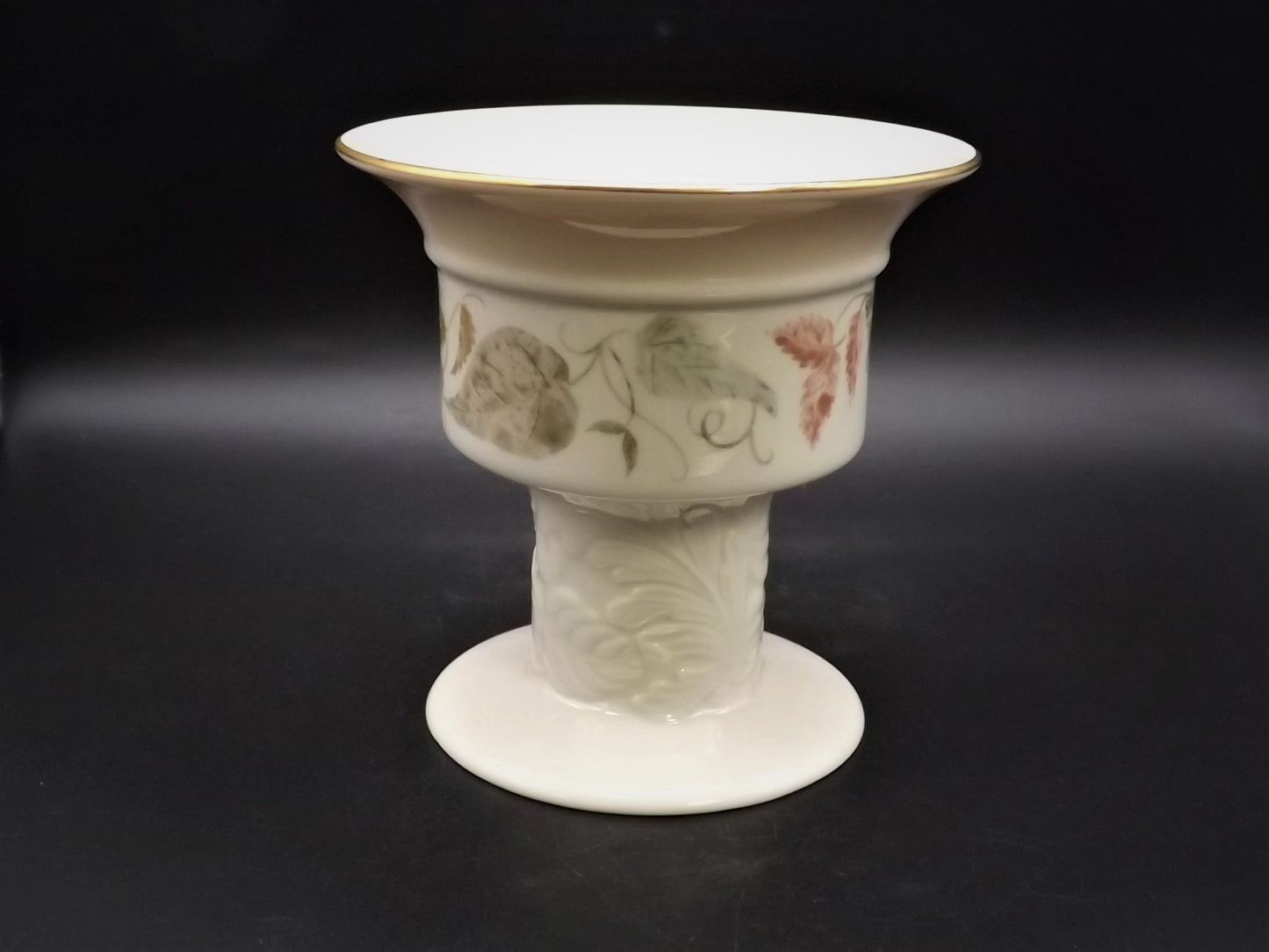 Vintage Lenox "Nature's Impressions" Pillar Candle stand. Excellent condition no box.