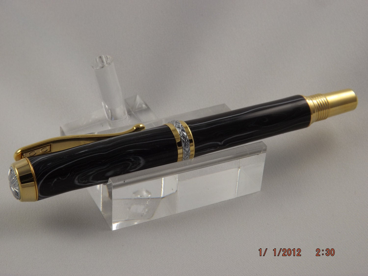 Handmade Black and White Matrix Statesman Tru Stone Rollerball Pen.