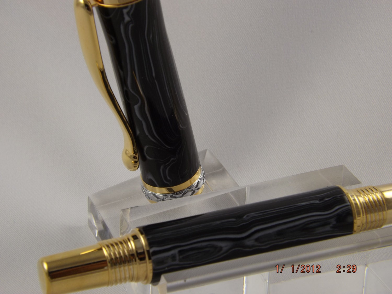 Handmade Black and White Matrix Statesman Tru Stone Rollerball Pen.