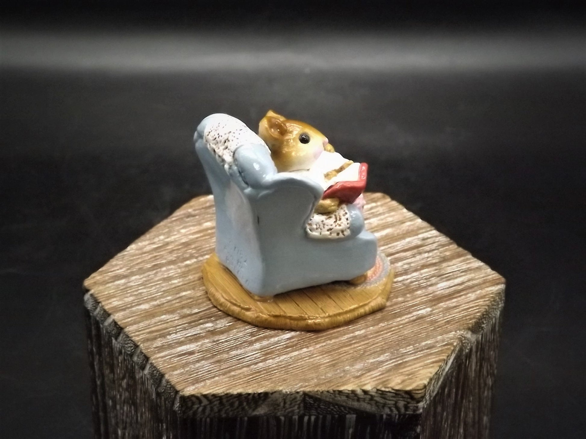 Vintage Wee Forest Folk Figurine: 1982 "Baby Sitter" Mouse Miniature