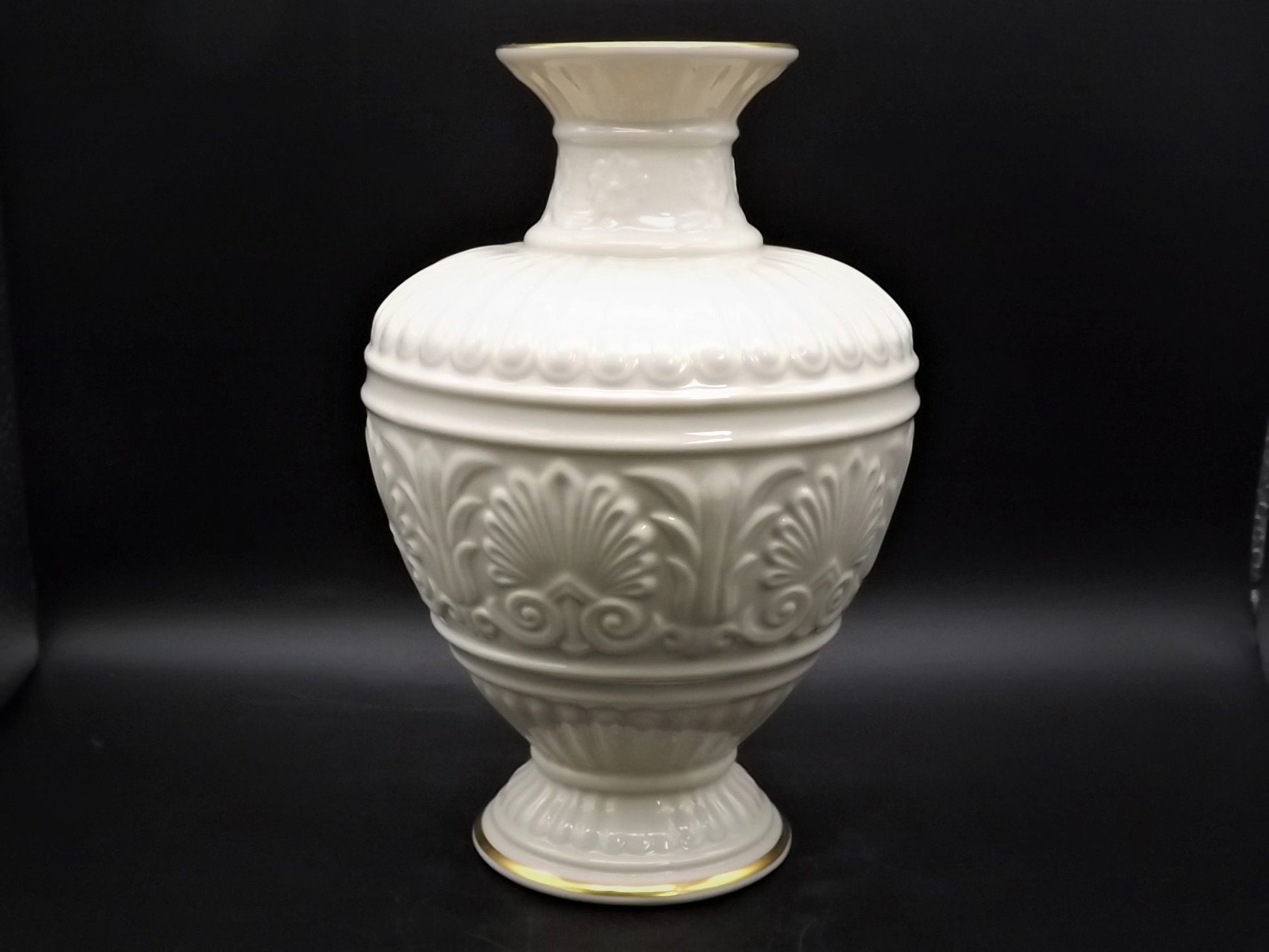 Vintage Lenox "Athenian" porcelain small vase. Excellent condition no box.