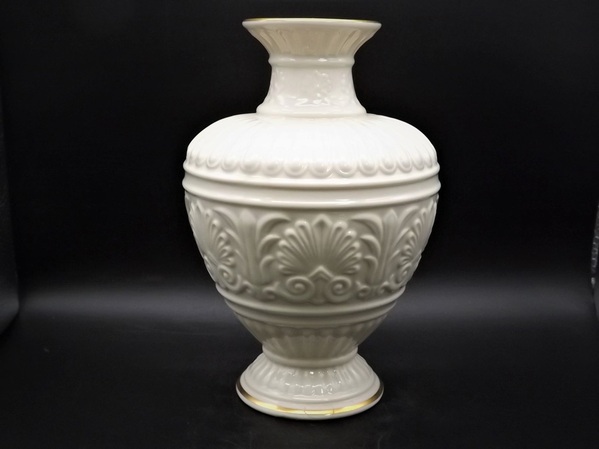 Vintage Lenox "Athenian" porcelain small vase. Excellent condition no box.