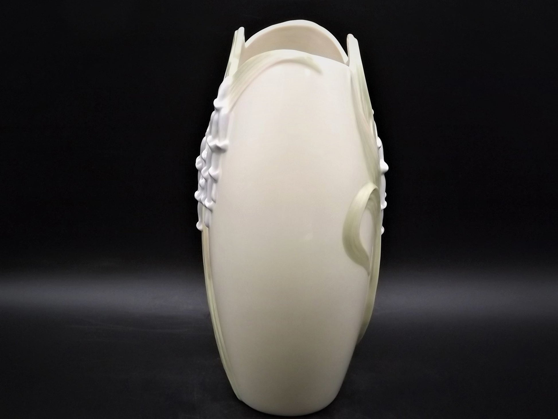 Vintage Lenox "Floral Blossoms" porcelain vase with Blue Bell flowers. Excellent condition no box.