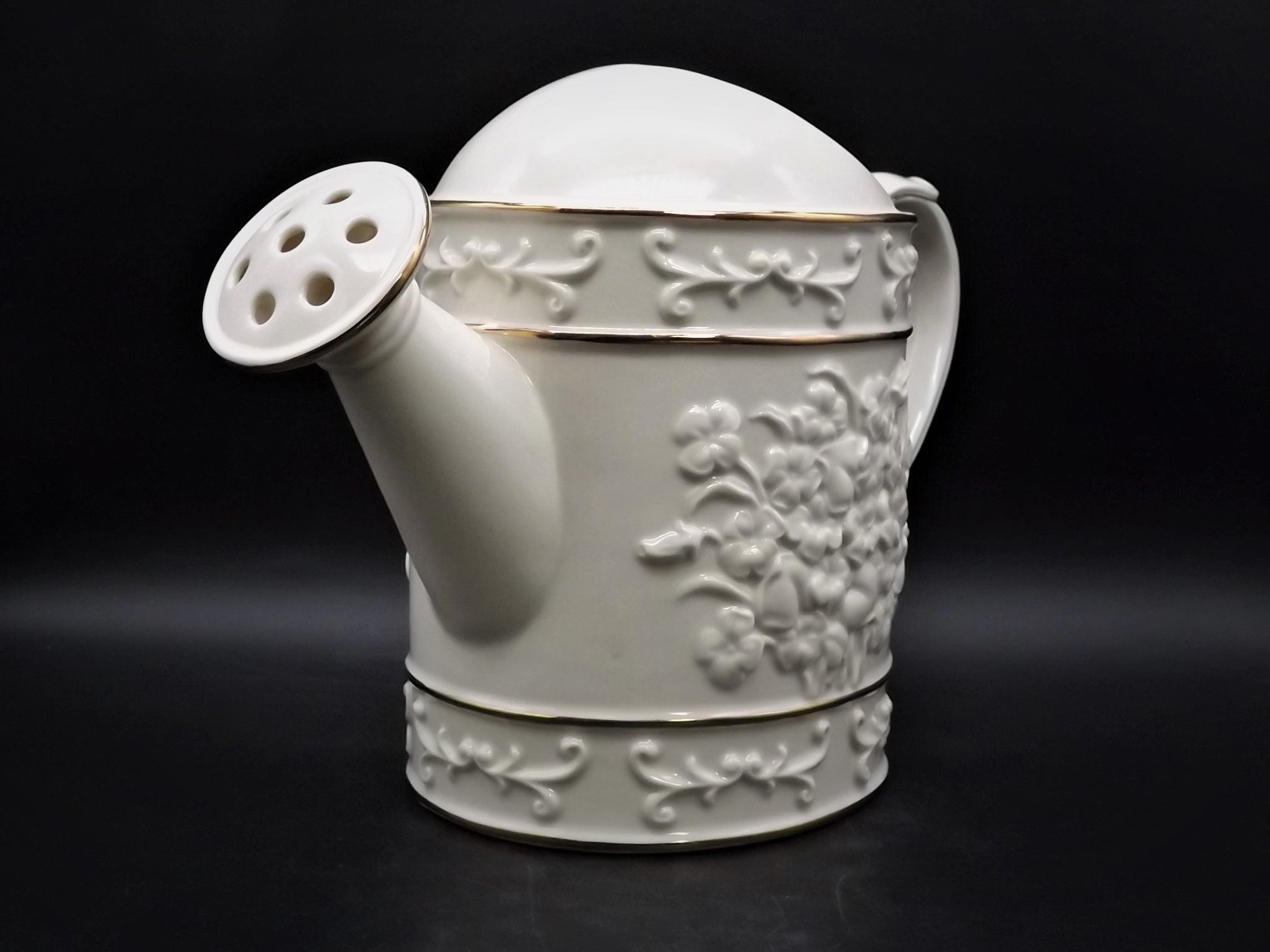 Vintage Lenox "Spring Showers" porcelain watering can flower vase. Excellent condition no box.