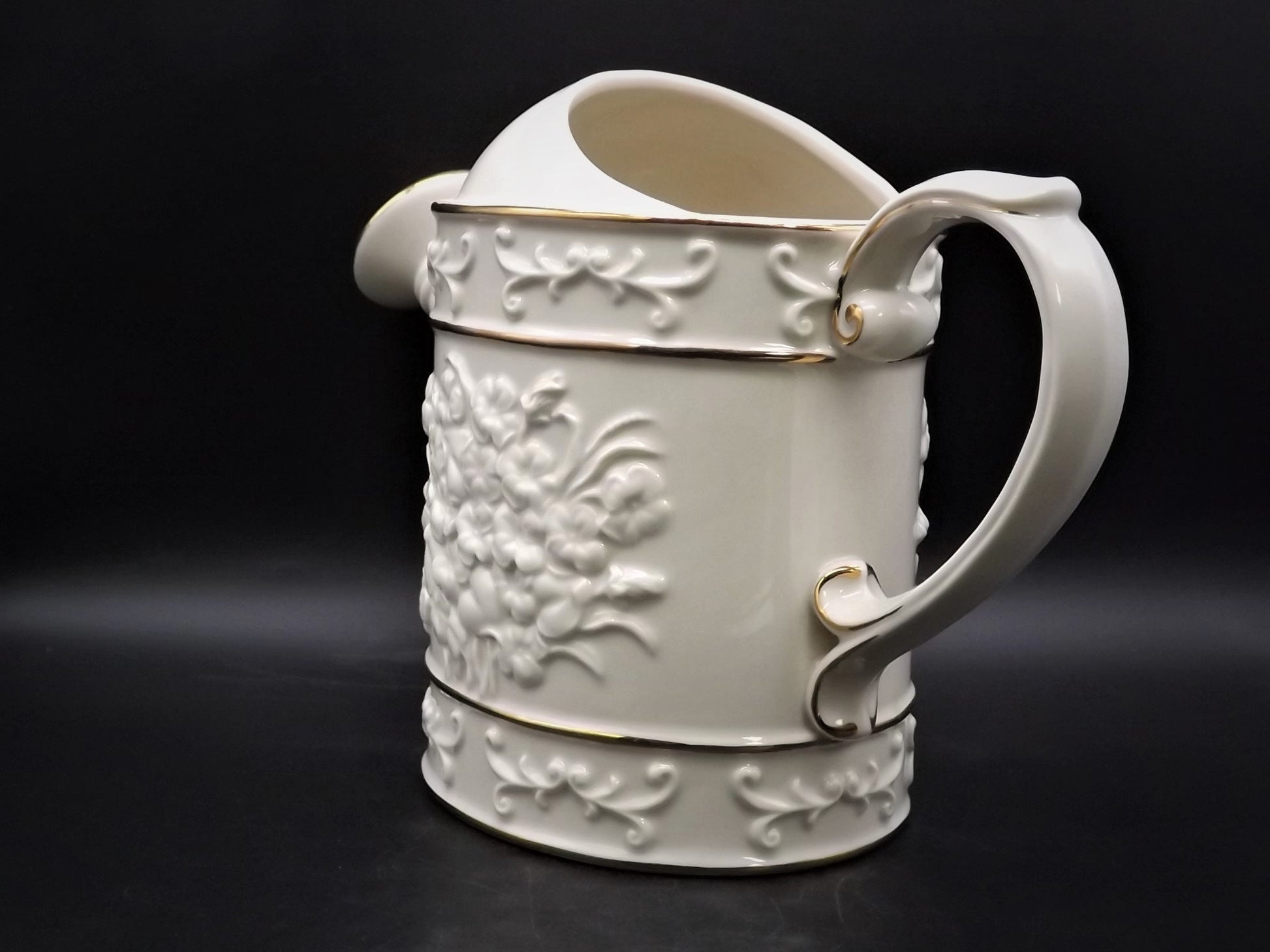 Vintage Lenox "Spring Showers" porcelain watering can flower vase. Excellent condition no box.