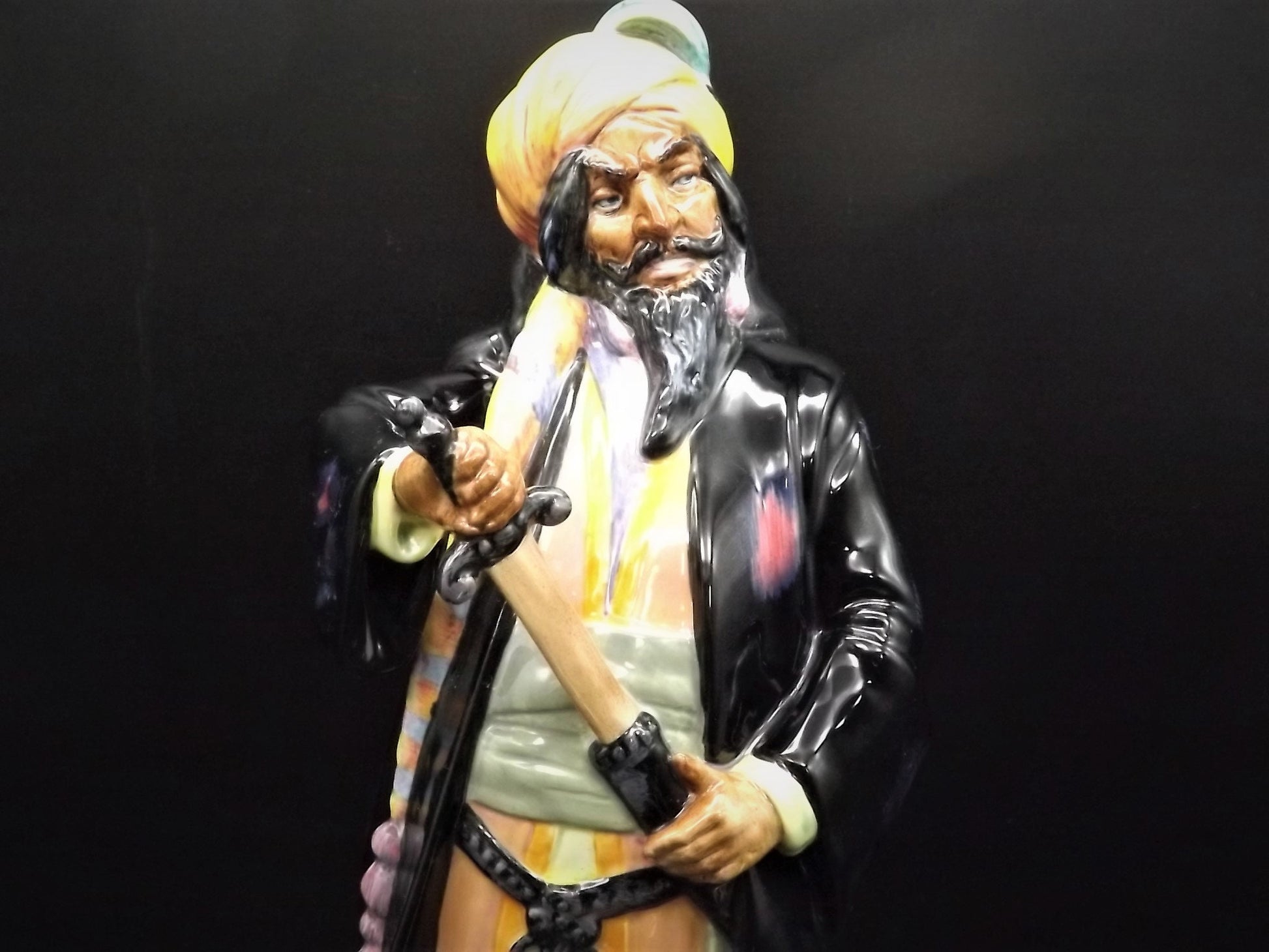 Vintage 1952 Royal Doulton "Bluebeard" figurine of the famous Pirate HN 2105 . Excellent condition!