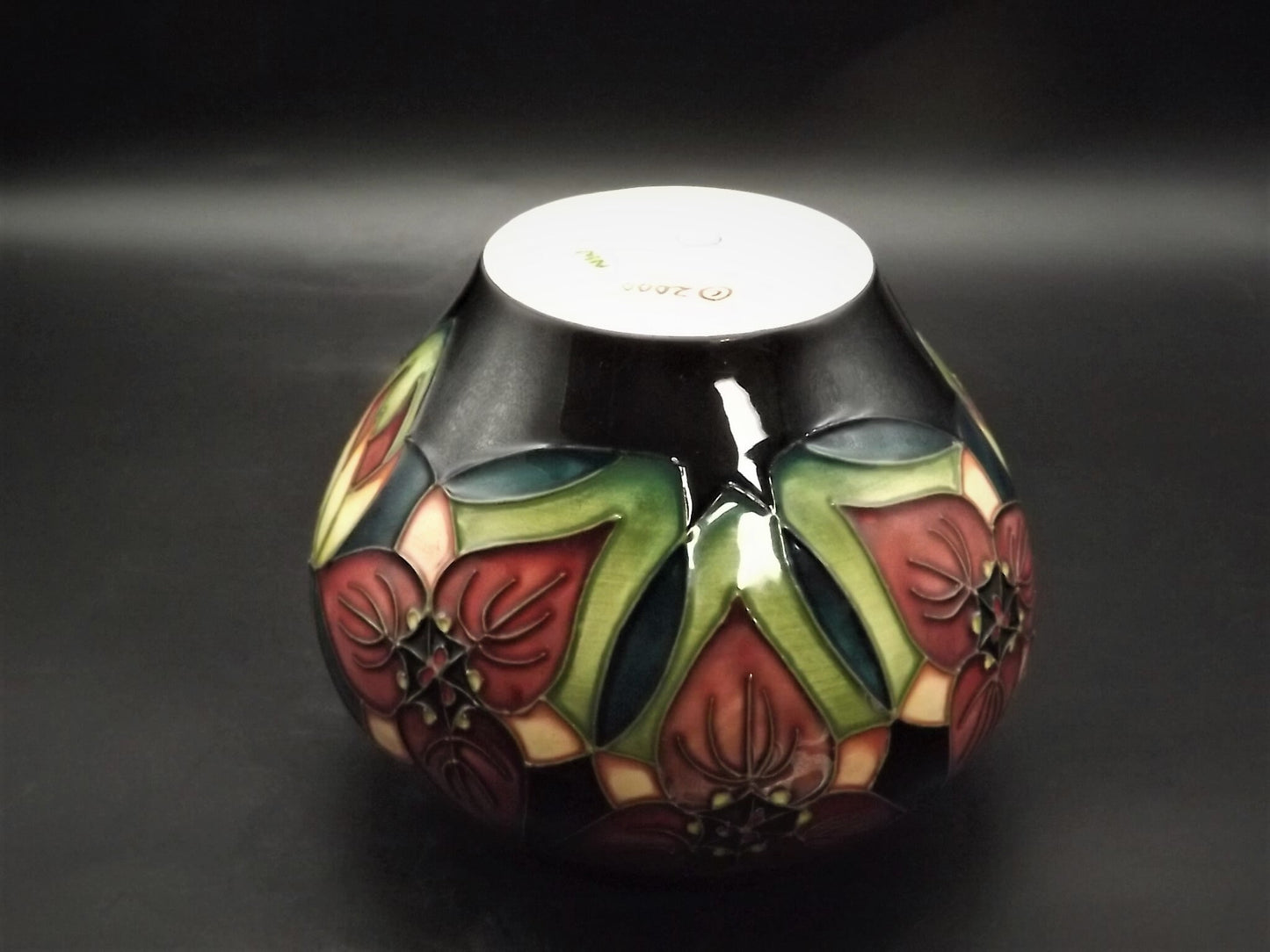Vintage 2002 Moorcroft "Trillium" Vase. This piece is stunning and in excellent condition.