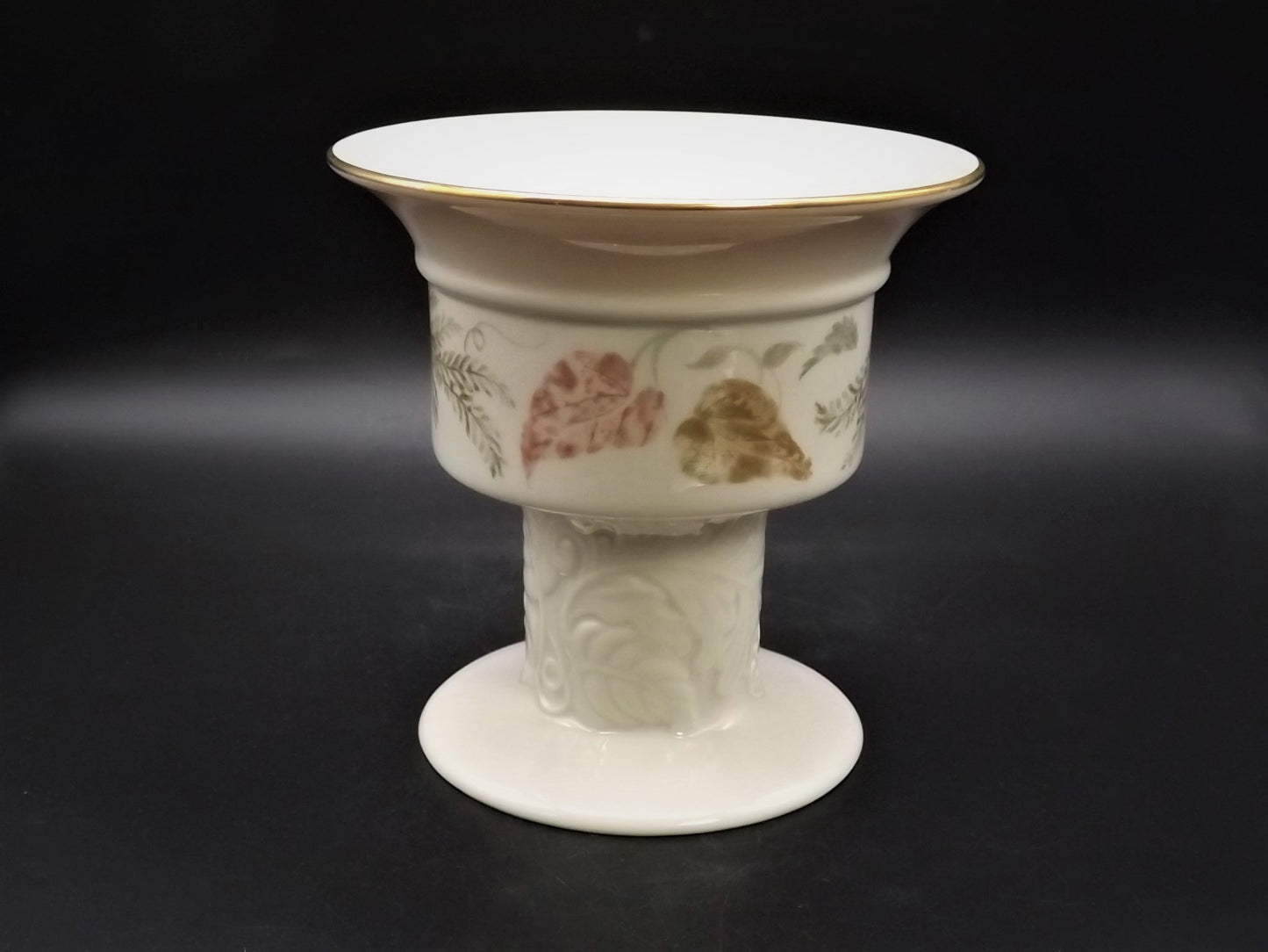 Vintage Lenox "Nature's Impressions" Pillar Candle stand. Excellent condition no box.