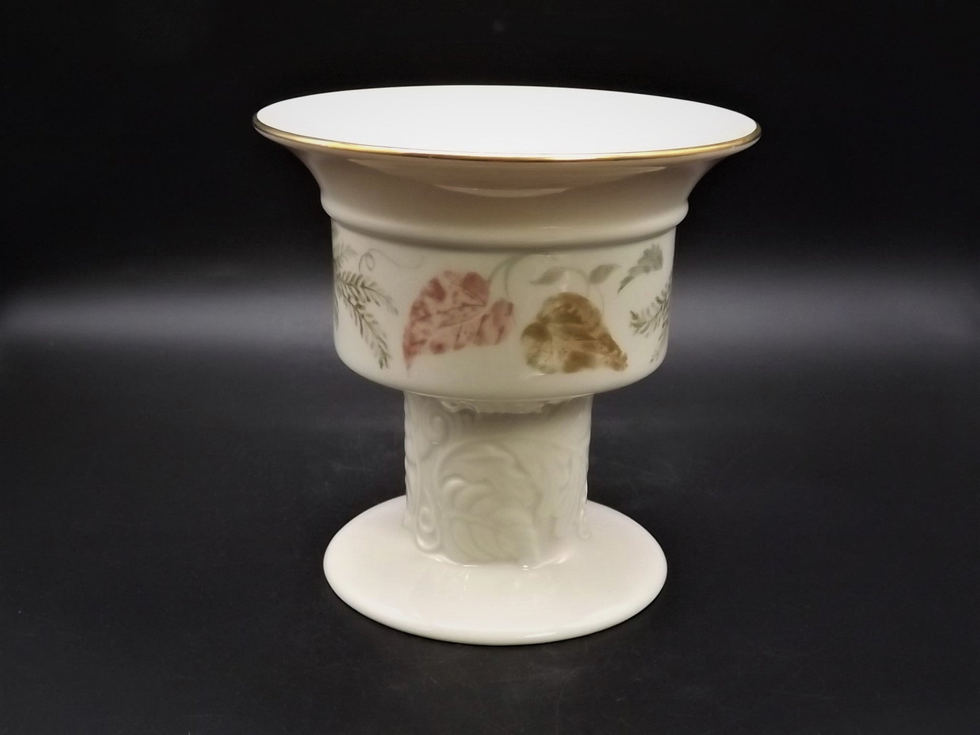 Vintage Lenox "Nature's Impressions" Pillar Candle stand. Excellent condition no box.