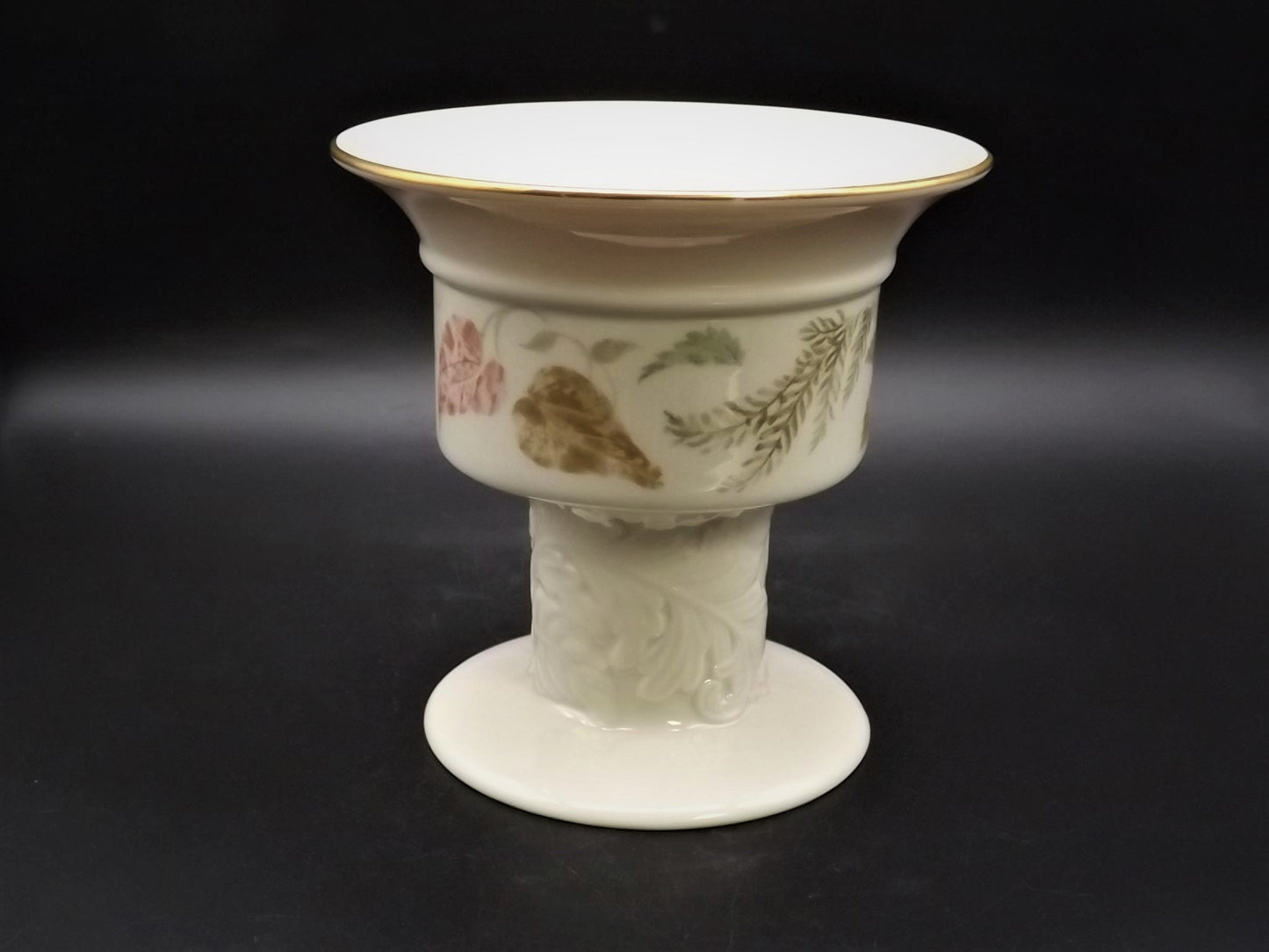 Vintage Lenox "Nature's Impressions" Pillar Candle stand. Excellent condition no box.