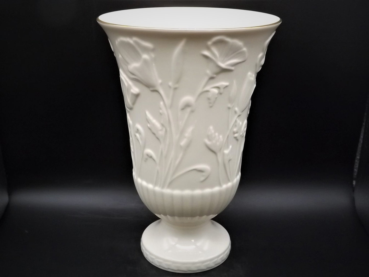 Vintage Lenox "Tulips" porcelain vase flower holder. Excellent condition no box.