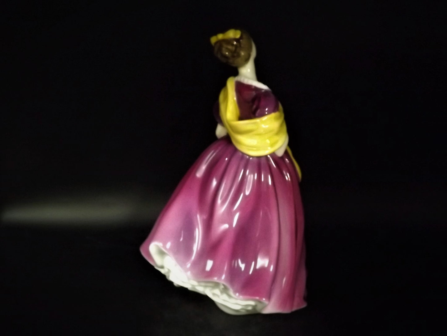 Vintage 1963 Royal Doulton "Adrienne" figurine HN 2152 . Excellent condition!