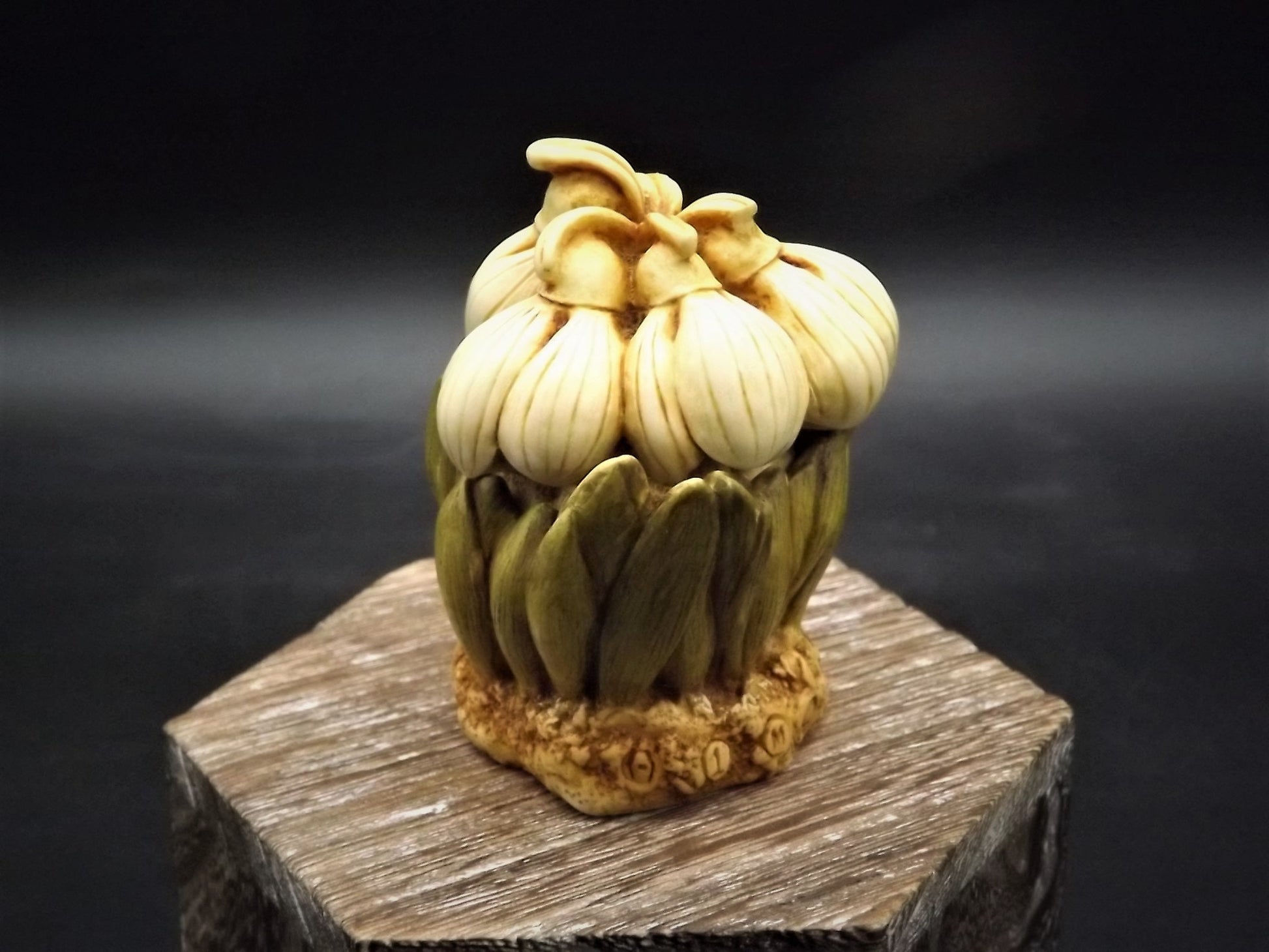 Retired 1997 Harmony Kingdom/Harmony Garden "Snowdrop" piece Excellent condition with original box.