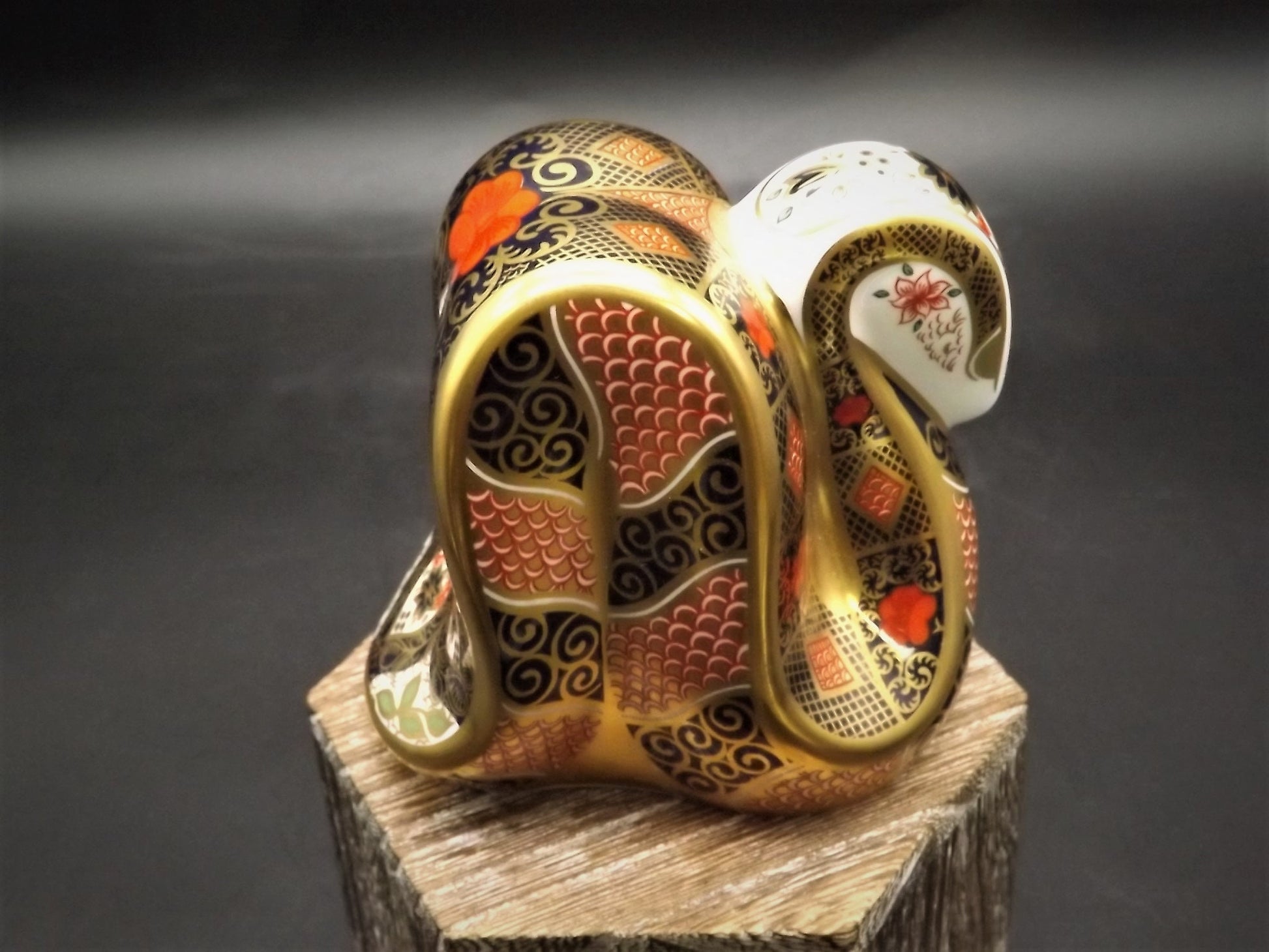 Vintage 2001 Royal Crown Derby Imari Snake Figurine. Excellent condition with Gold button on bottom. Stunning piece.